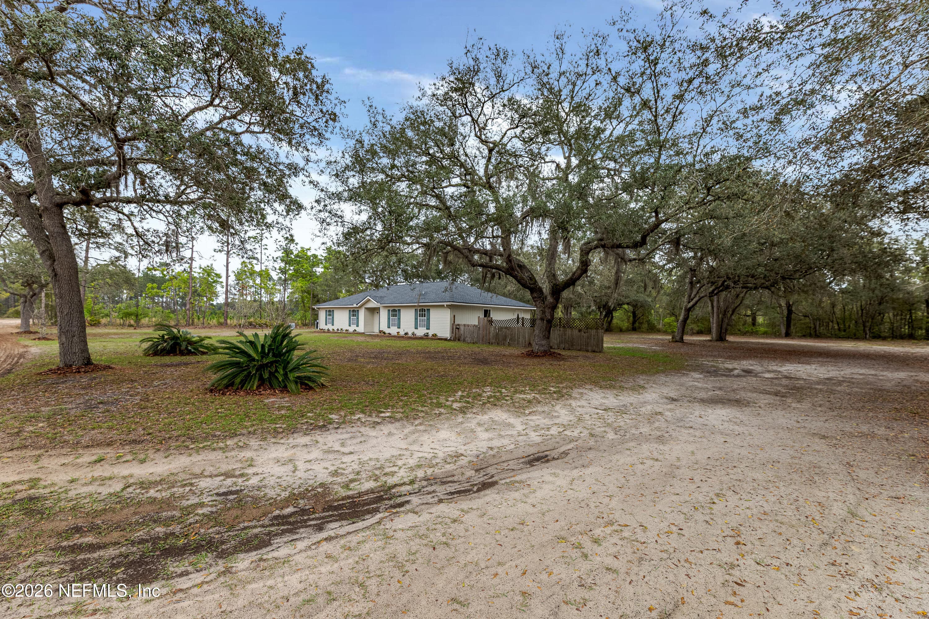 Photo 2 of 67104 ELNORA Lane, Yulee, FL 32097