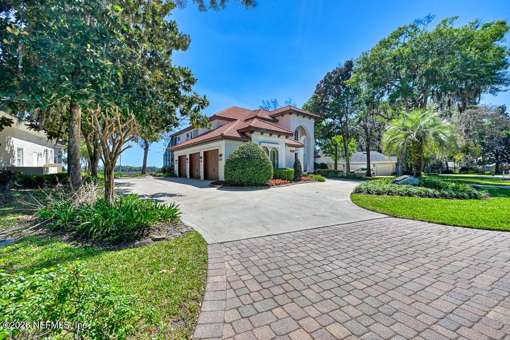 Photo 9 of 1037 SHIPWATCH Drive E, Jacksonville, FL 32225