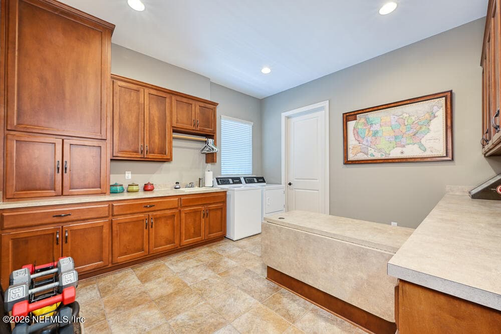 Photo 15 of 1037 SHIPWATCH Drive E, Jacksonville, FL 32225