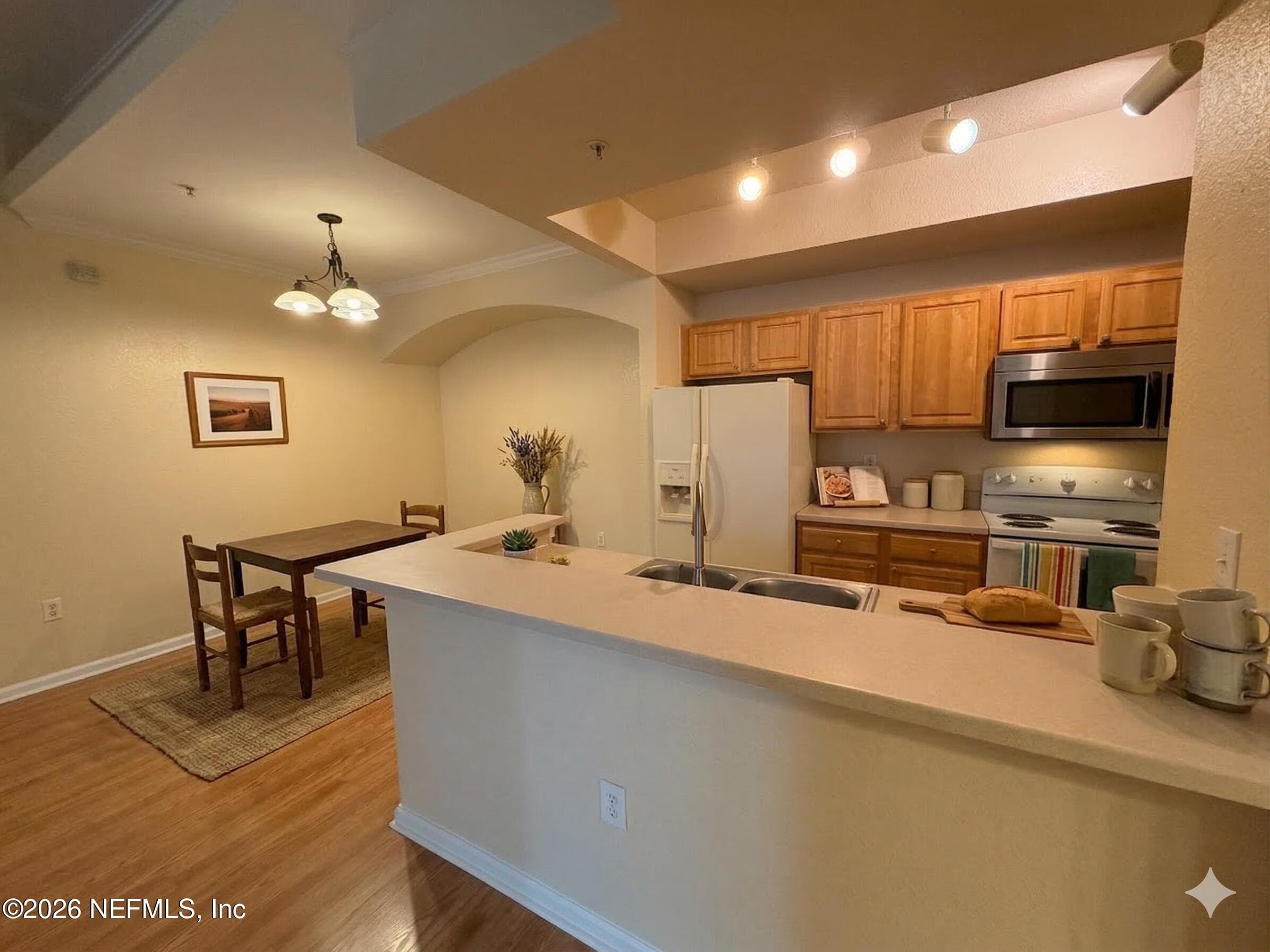 Photo 4 of 10075 N GATE Parkway 2012, Jacksonville, FL 32246