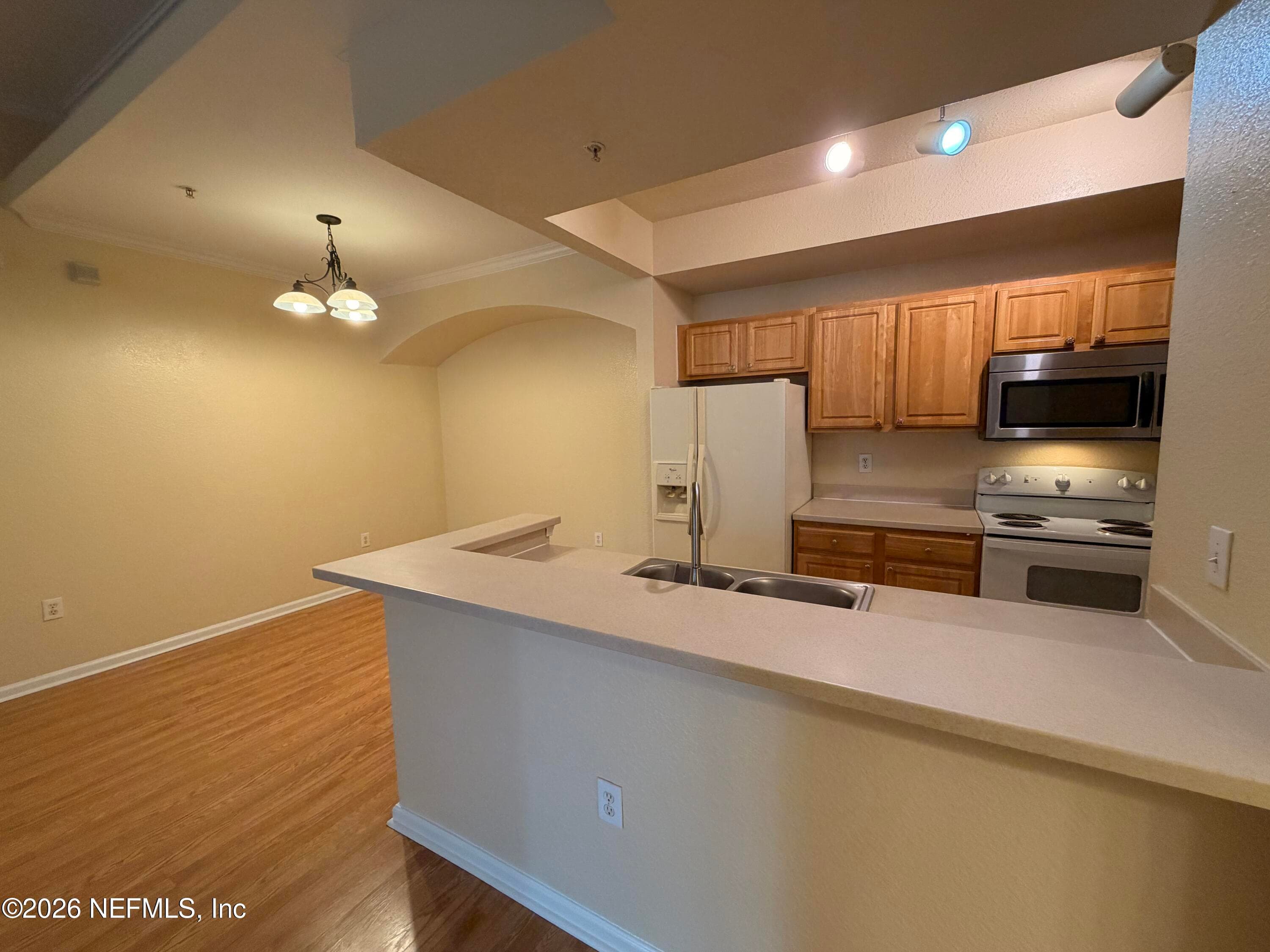 Photo 3 of 10075 N GATE Parkway 2012, Jacksonville, FL 32246