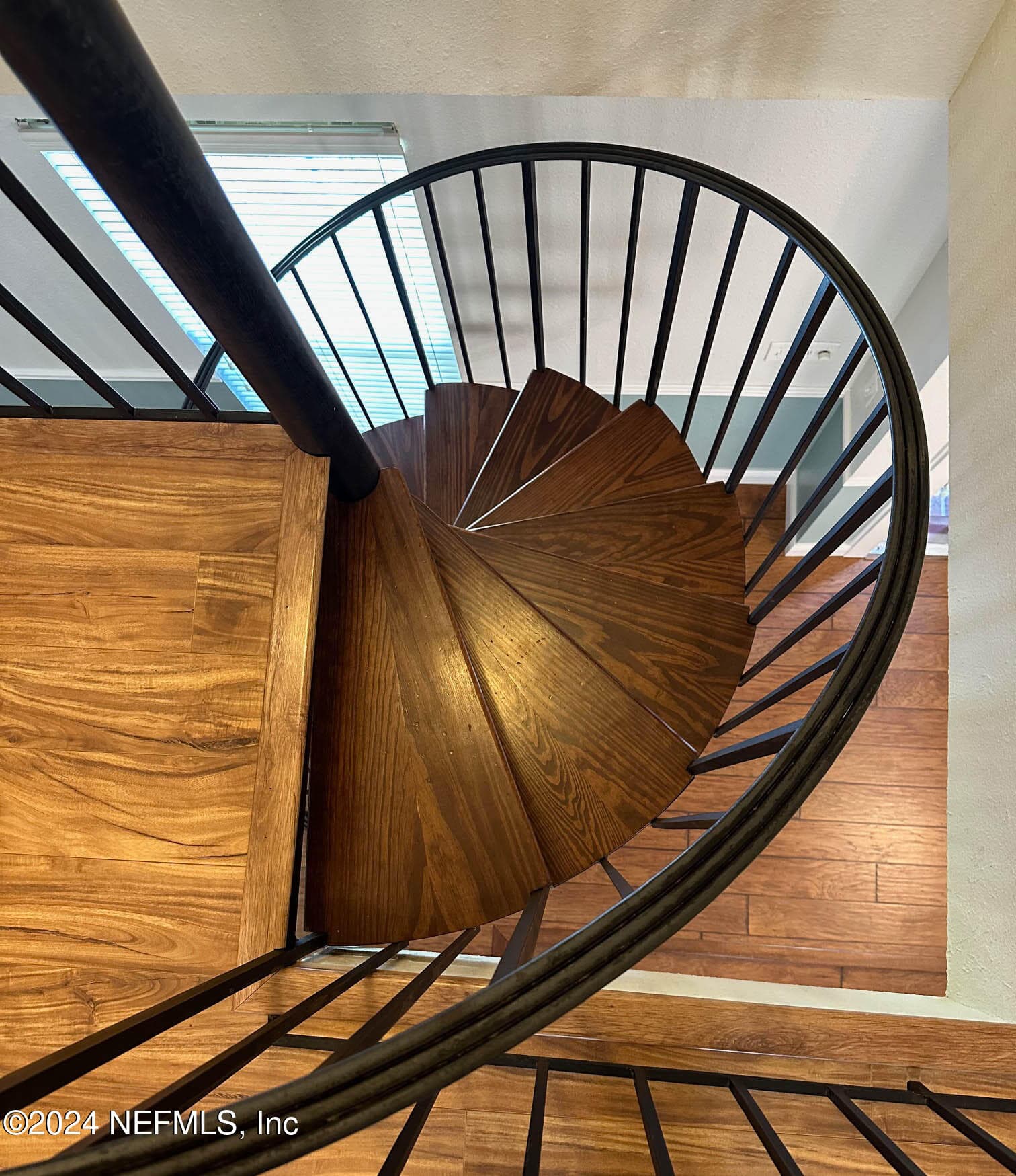 Spiral staircase — 15809 NE 15TH Place, Starke, FL 32091