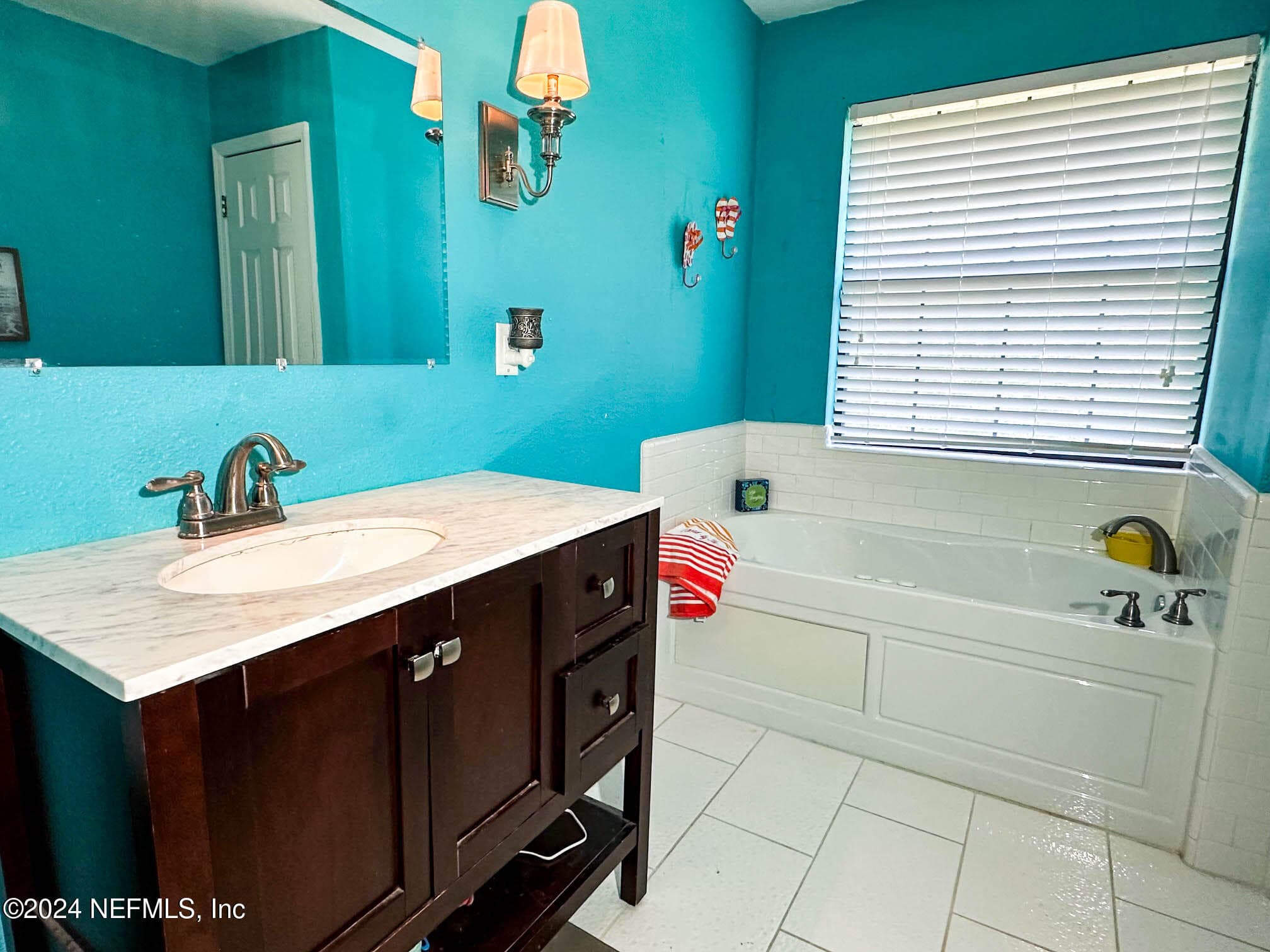 Upstair Bathroom — 15809 NE 15TH Place, Starke, FL 32091