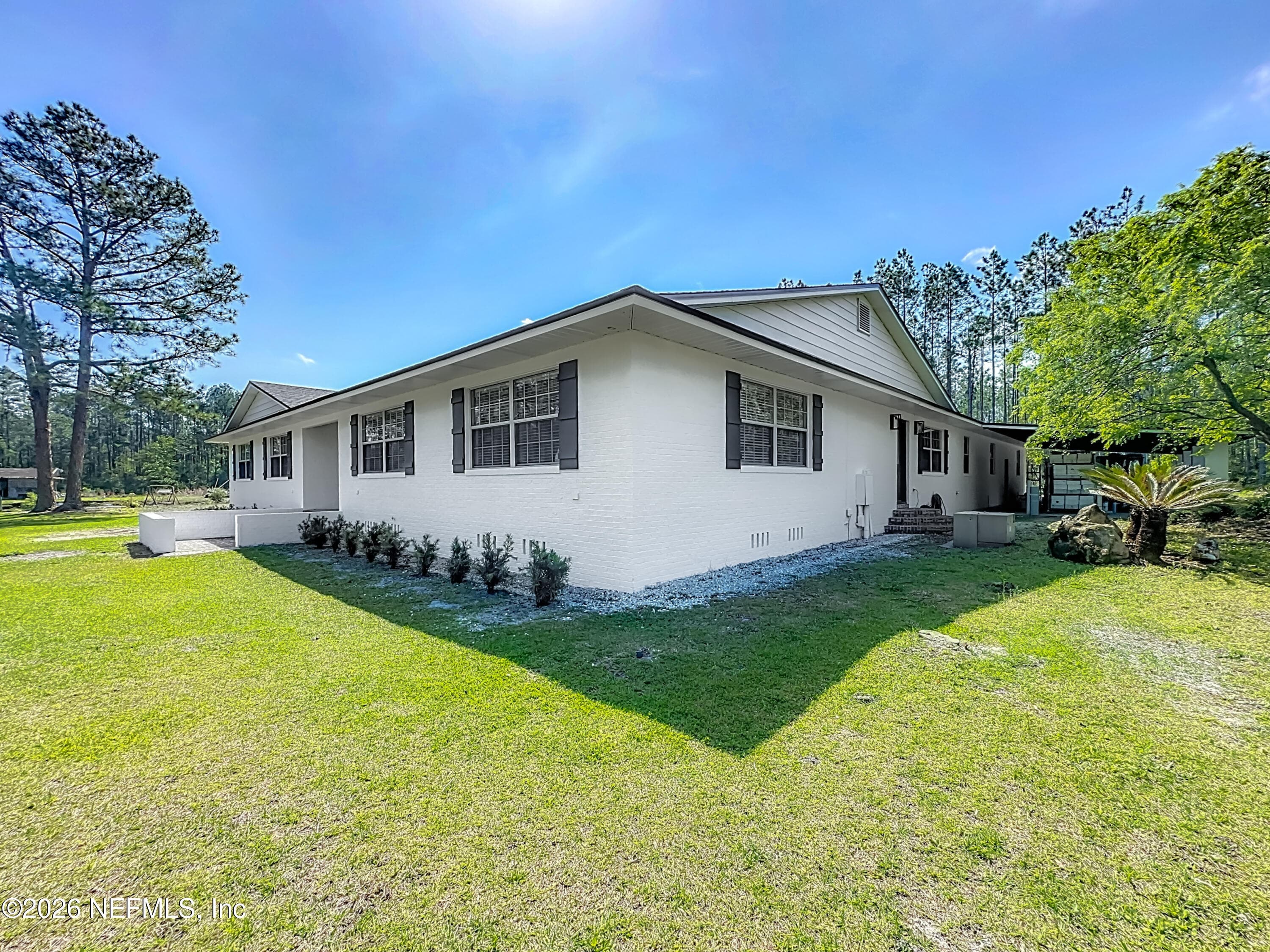 Photo 8 of 26504 SHEARED STOKES Road, Hilliard, FL 32046