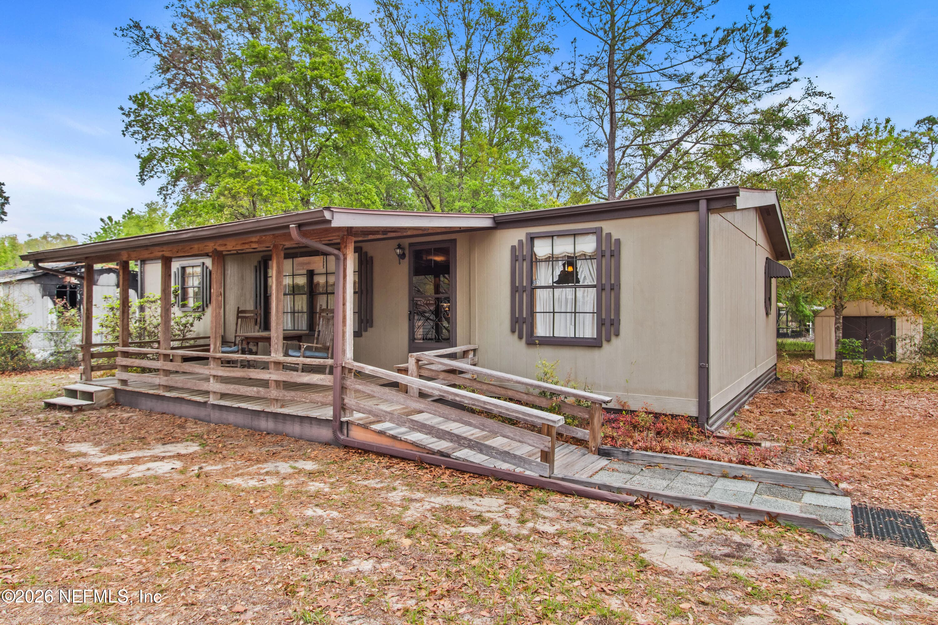 Photo 31 of 206 ANTHONY Avenue, Interlachen, FL 32148