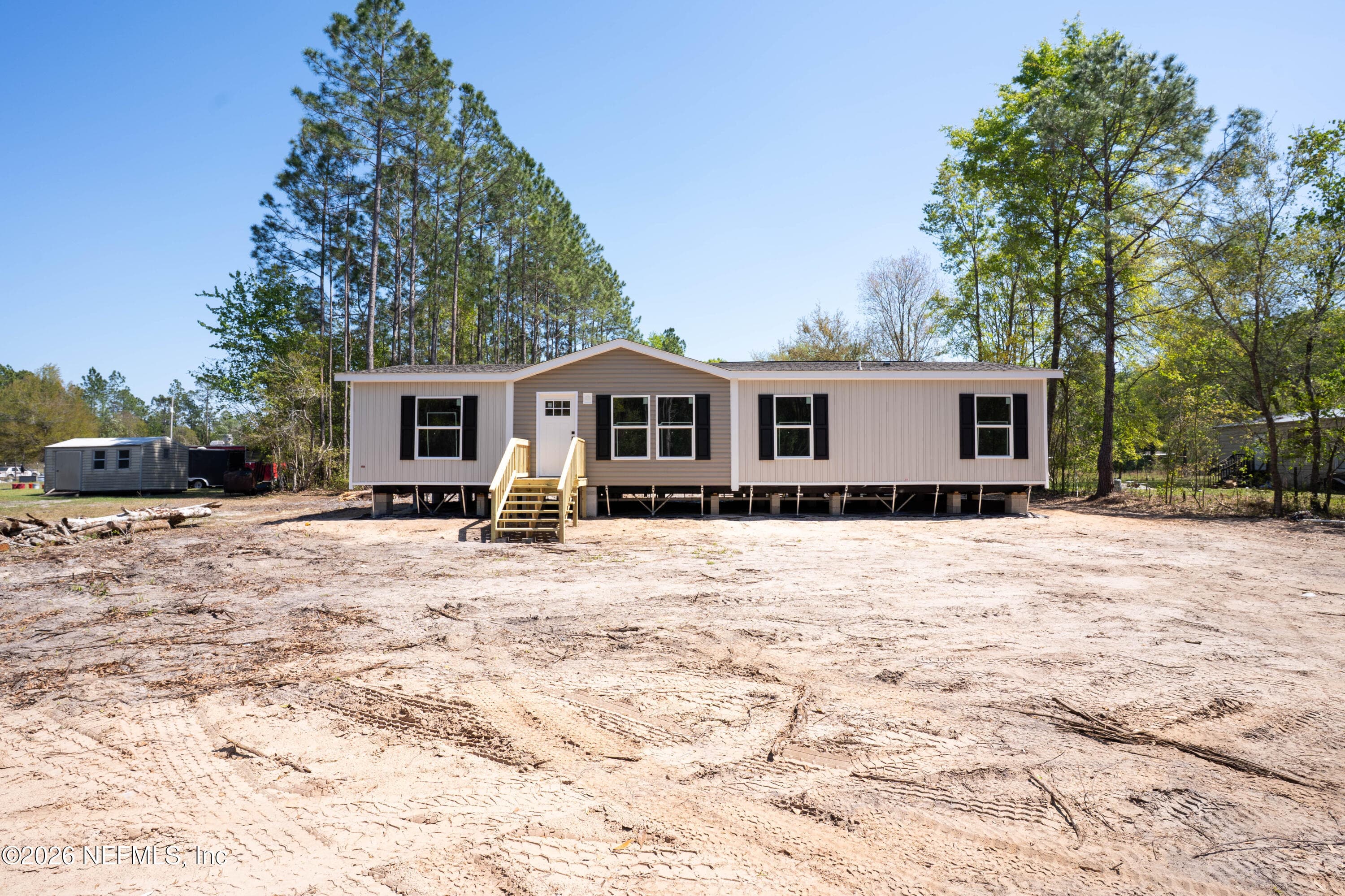 Photo 2 of 10101 CO RD 127, Glen St. Mary, FL 32040
