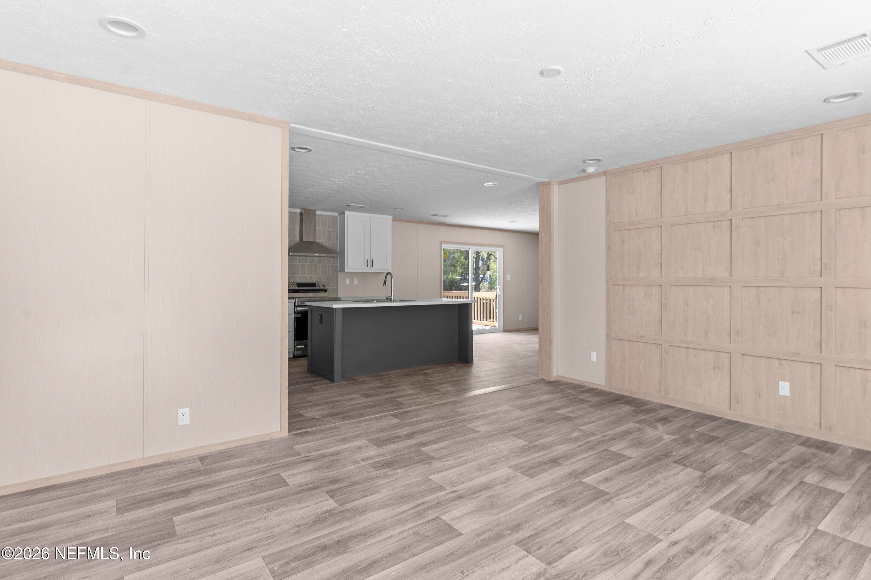 Photo 4 of 10101 CO RD 127, Glen St. Mary, FL 32040