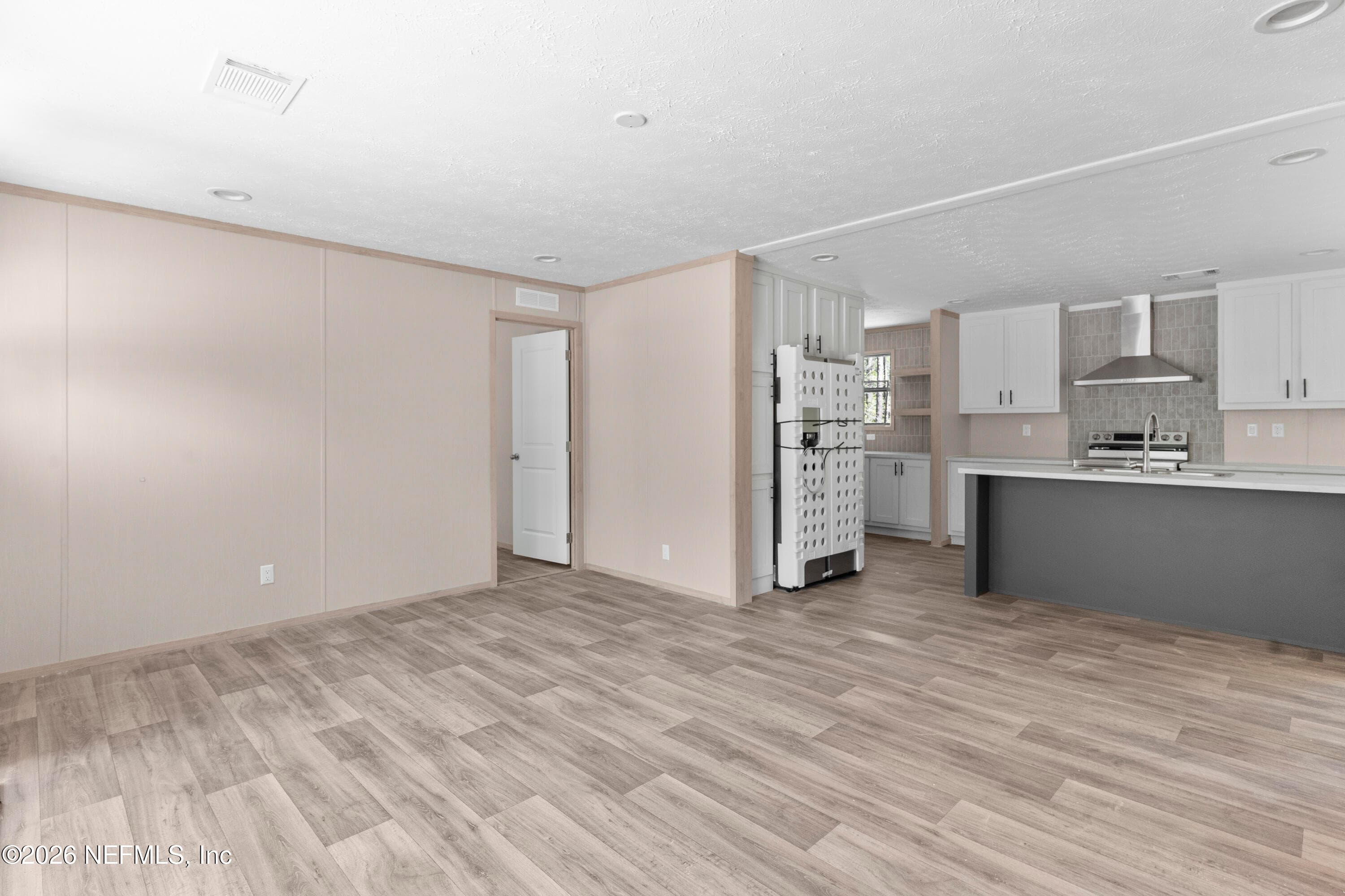 Photo 5 of 10101 CO RD 127, Glen St. Mary, FL 32040