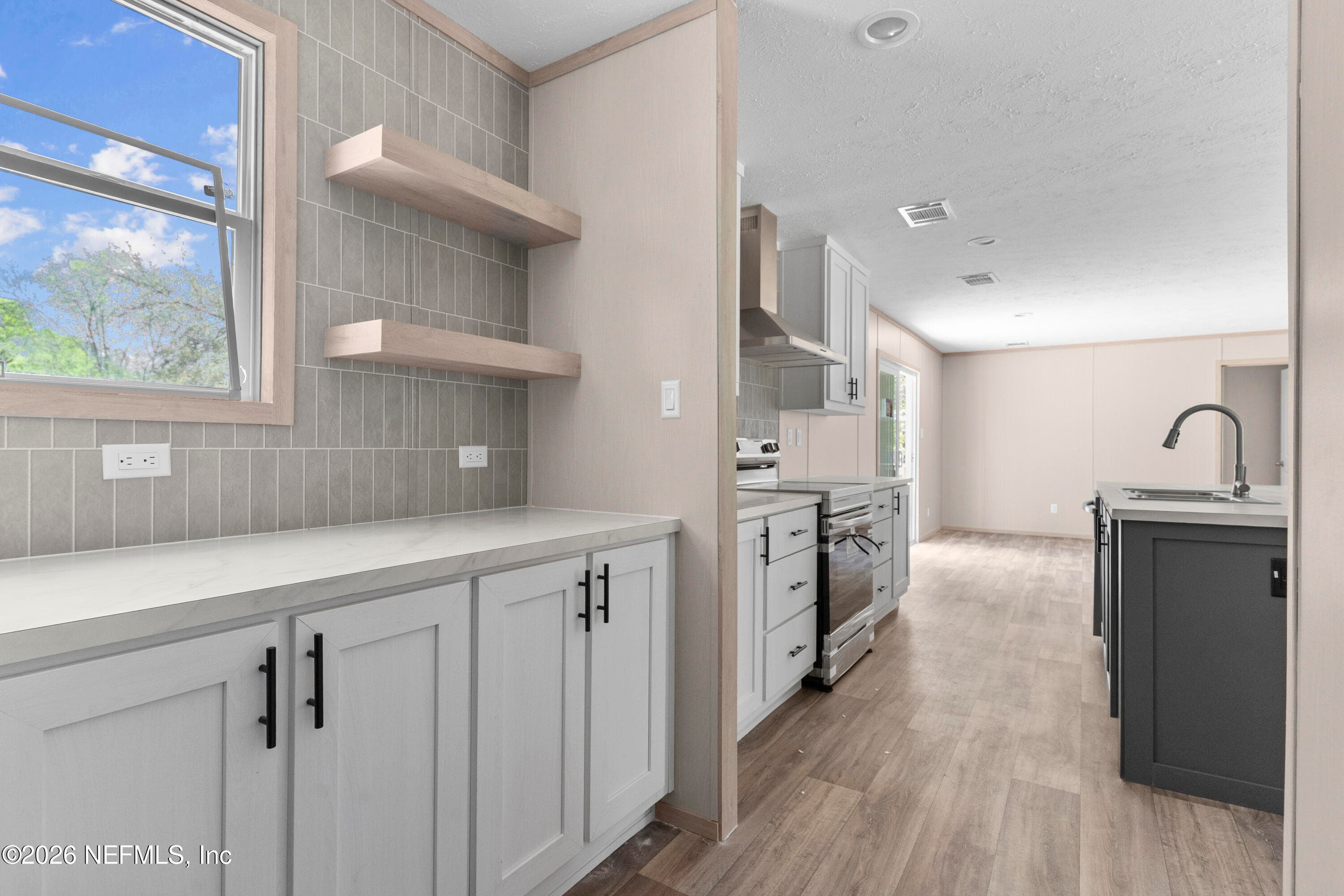 Photo 7 of 10101 CO RD 127, Glen St. Mary, FL 32040