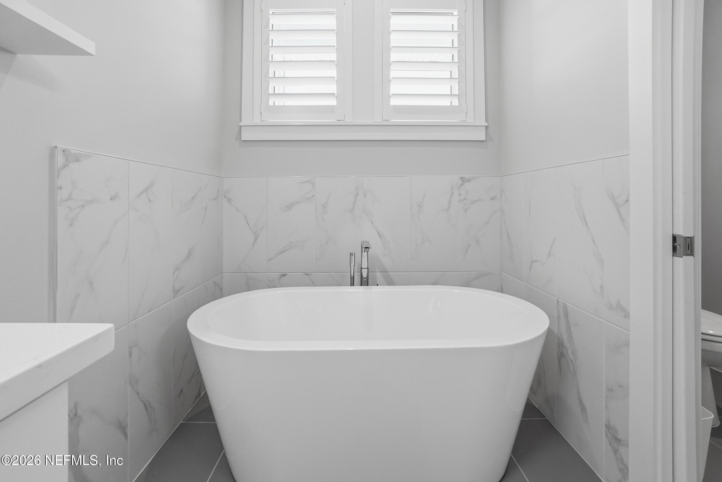 Dual Vanities, Freestanding Tub, Large Shower, Grohe Fixtures — 1717 STRAND Street, Neptune Beach, FL 32266