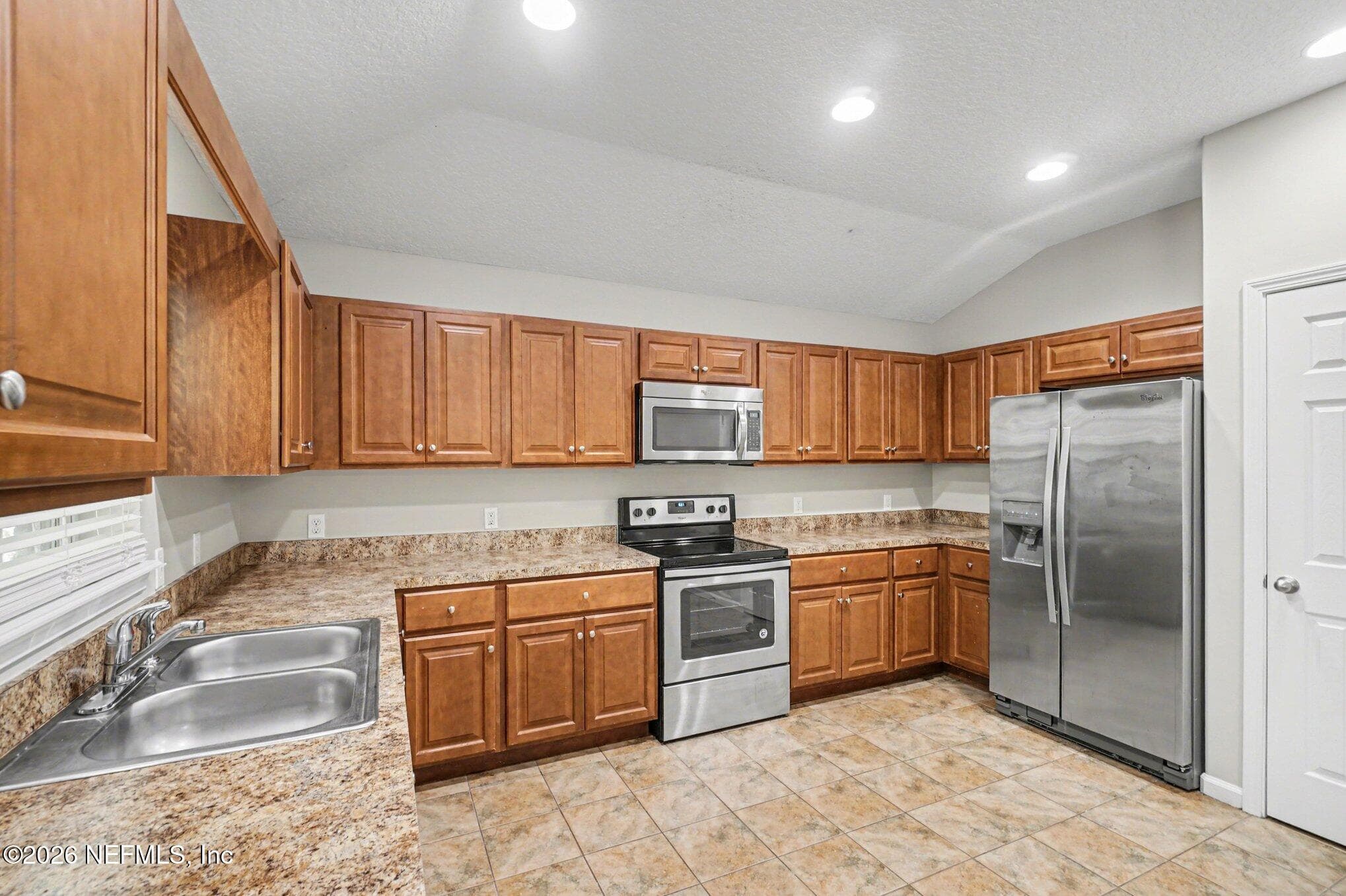 Photo 4 of 87061 FARNSWORTH Lane, Yulee, FL 32097