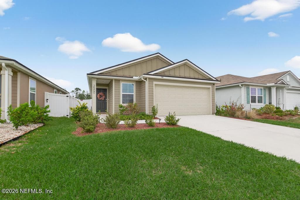 Photo 2 of 2500 FALLING STAR Lane, Green Cove Springs, FL 32043