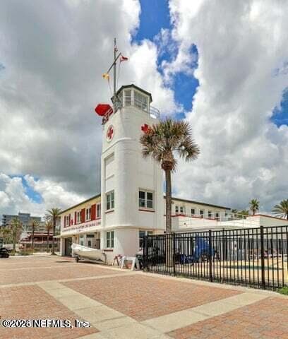 Photo 43 of 128 S 10TH Street, Jacksonville Beach, FL 32250