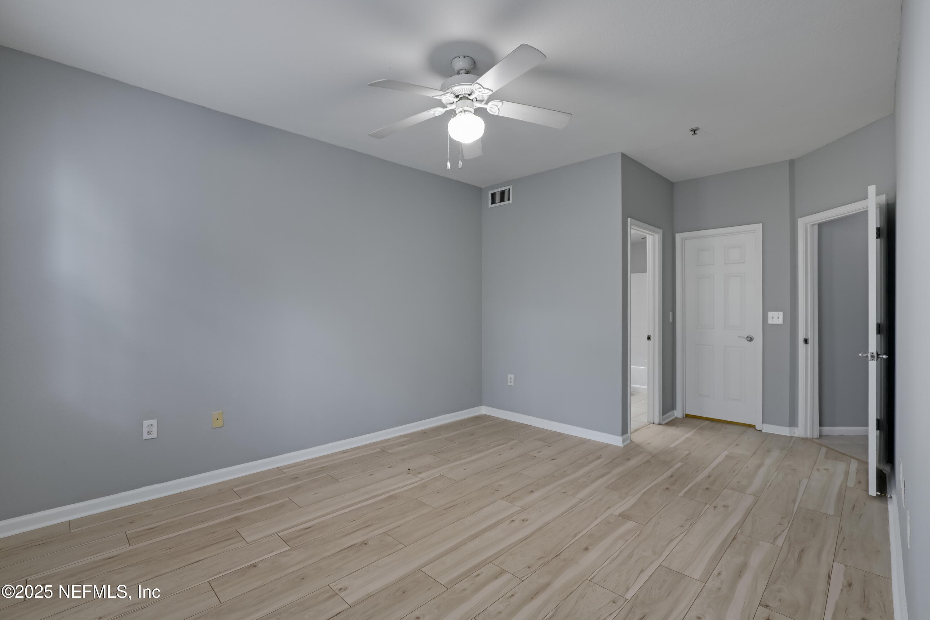 Photo 13 of 10075 GATE Parkway N 812, Jacksonville, FL 32246