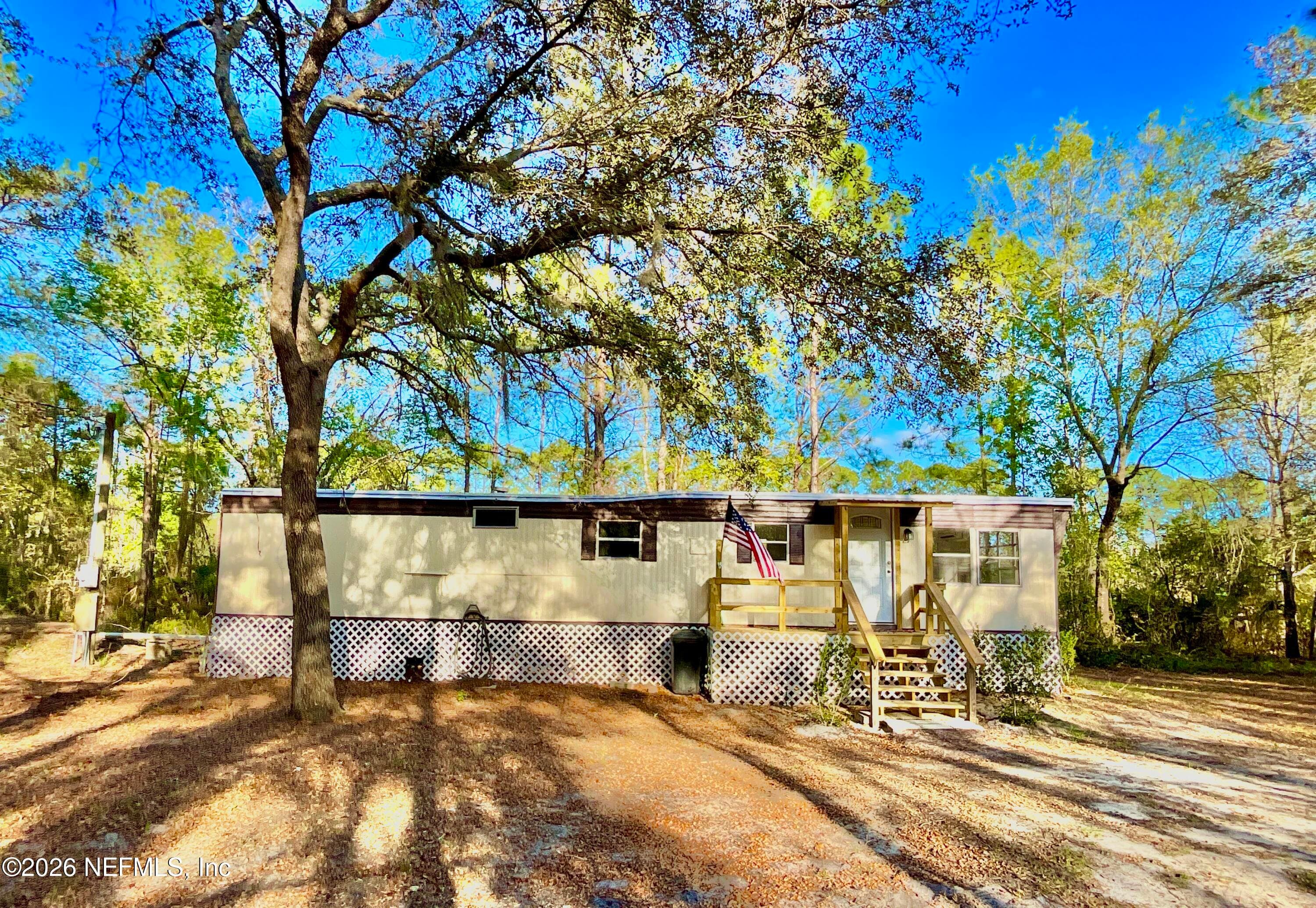 106 SPRUCE Road, Interlachen, FL 32148