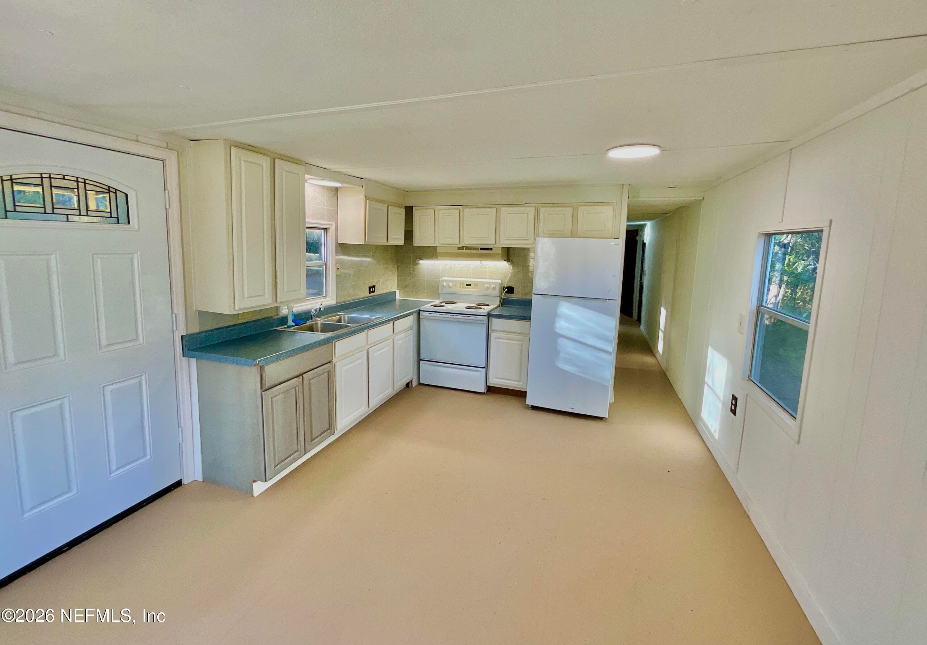 Photo 3 of 106 SPRUCE Road, Interlachen, FL 32148