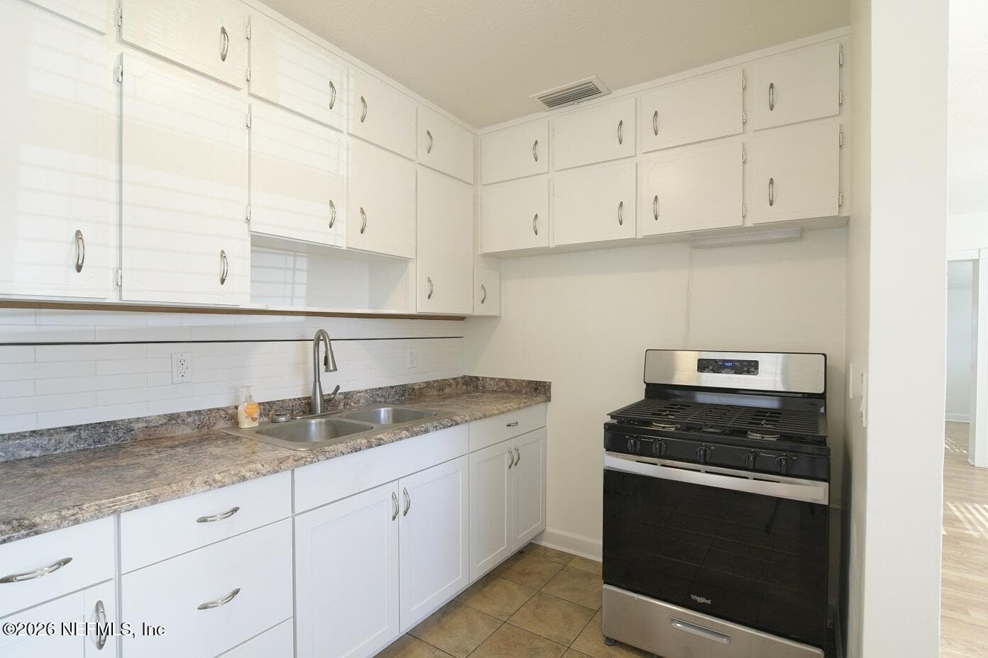 Photo 16 of 477 SAILFISH Drive E, Atlantic Beach, FL 32233