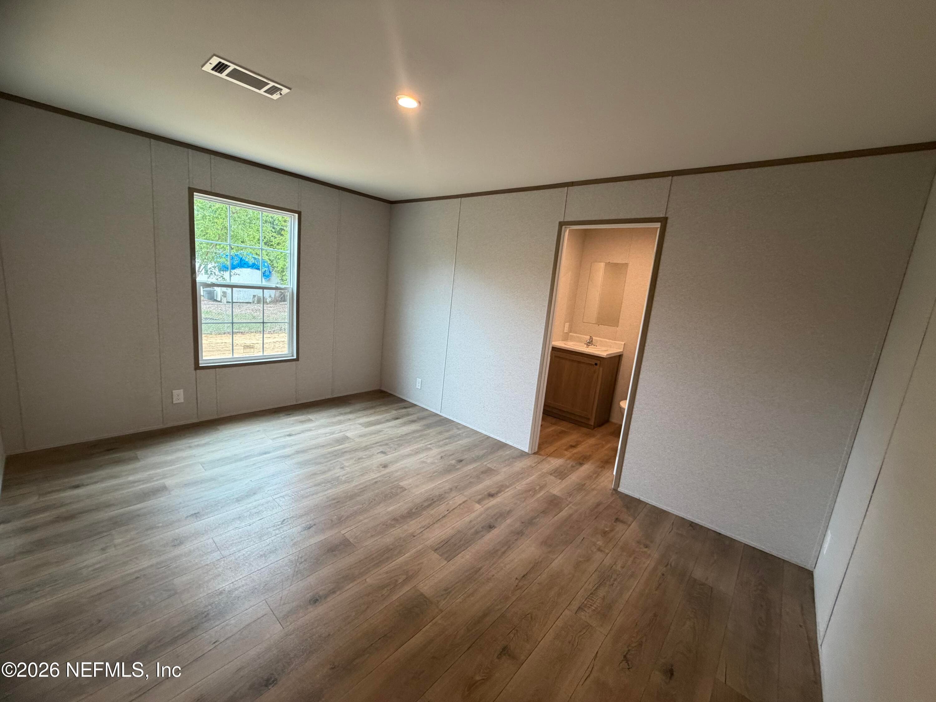 Photo 14 of 213 MILTON Avenue, Interlachen, FL 32148