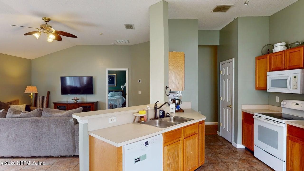 Photo 9 of 3559 WHISPER CREEK Boulevard, Middleburg, FL 32068