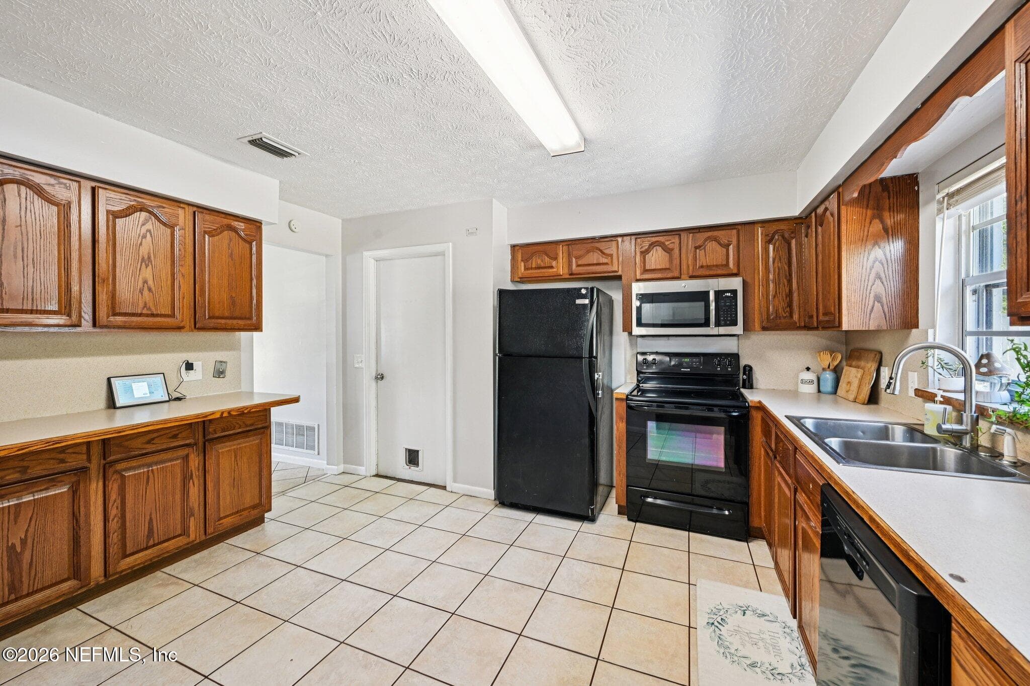 Photo 10 of 1370 BELLAIR Boulevard, Orange Park, FL 32073