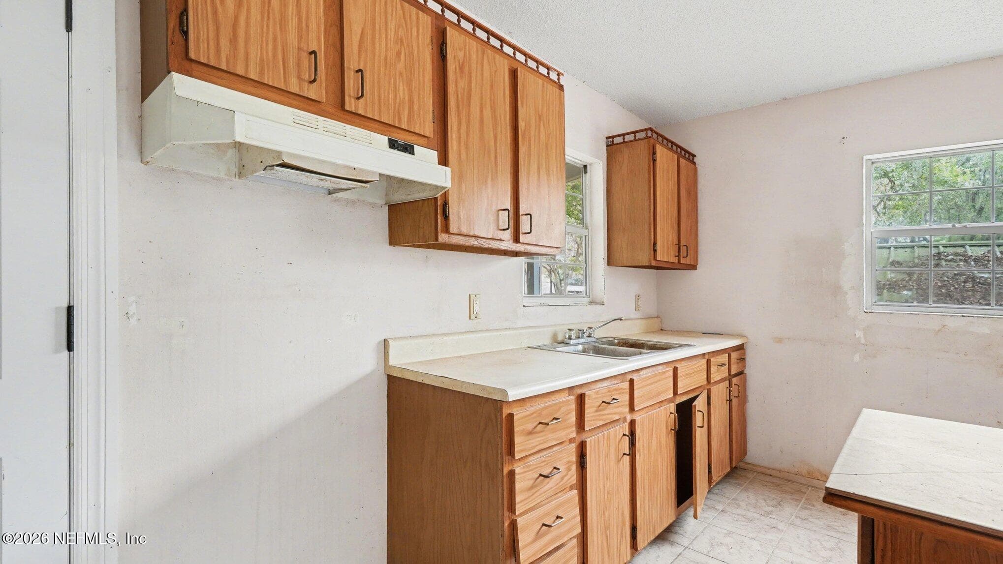 Photo 5 of 808 COUNTY ROAD 20A, Hawthorne, FL 32640