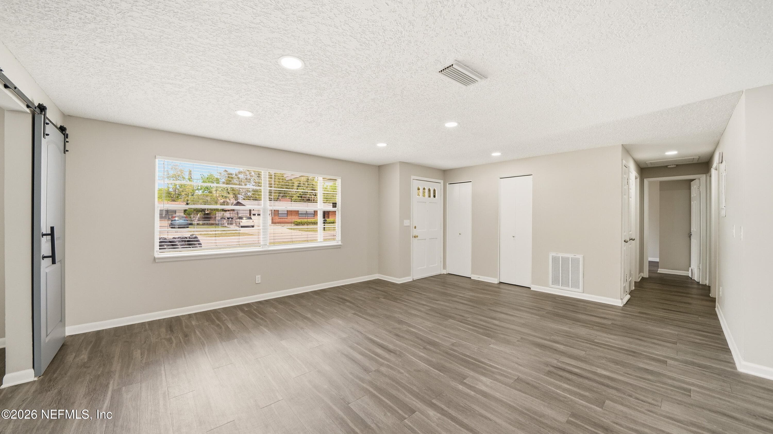 Photo 8 of 586 MADEIRA Drive, Orange Park, FL 32073