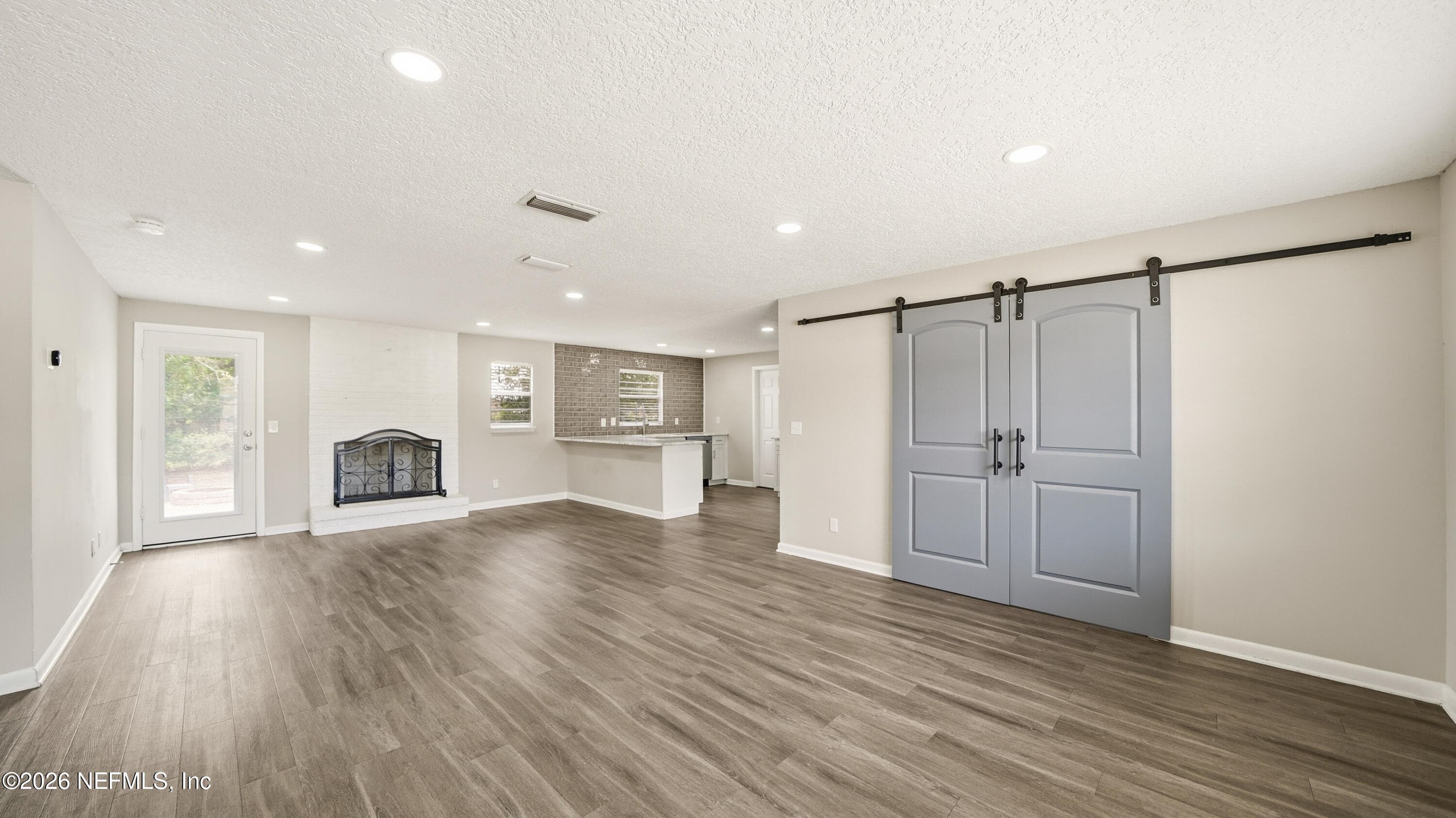 Photo 11 of 586 MADEIRA Drive, Orange Park, FL 32073