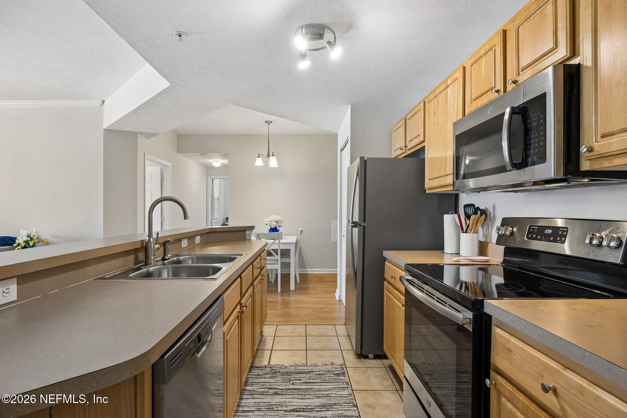 Kitchen featuring stainless steel appliances — 440 S VILLA SAN MARCO Drive 201, St. Augustine, FL 32086