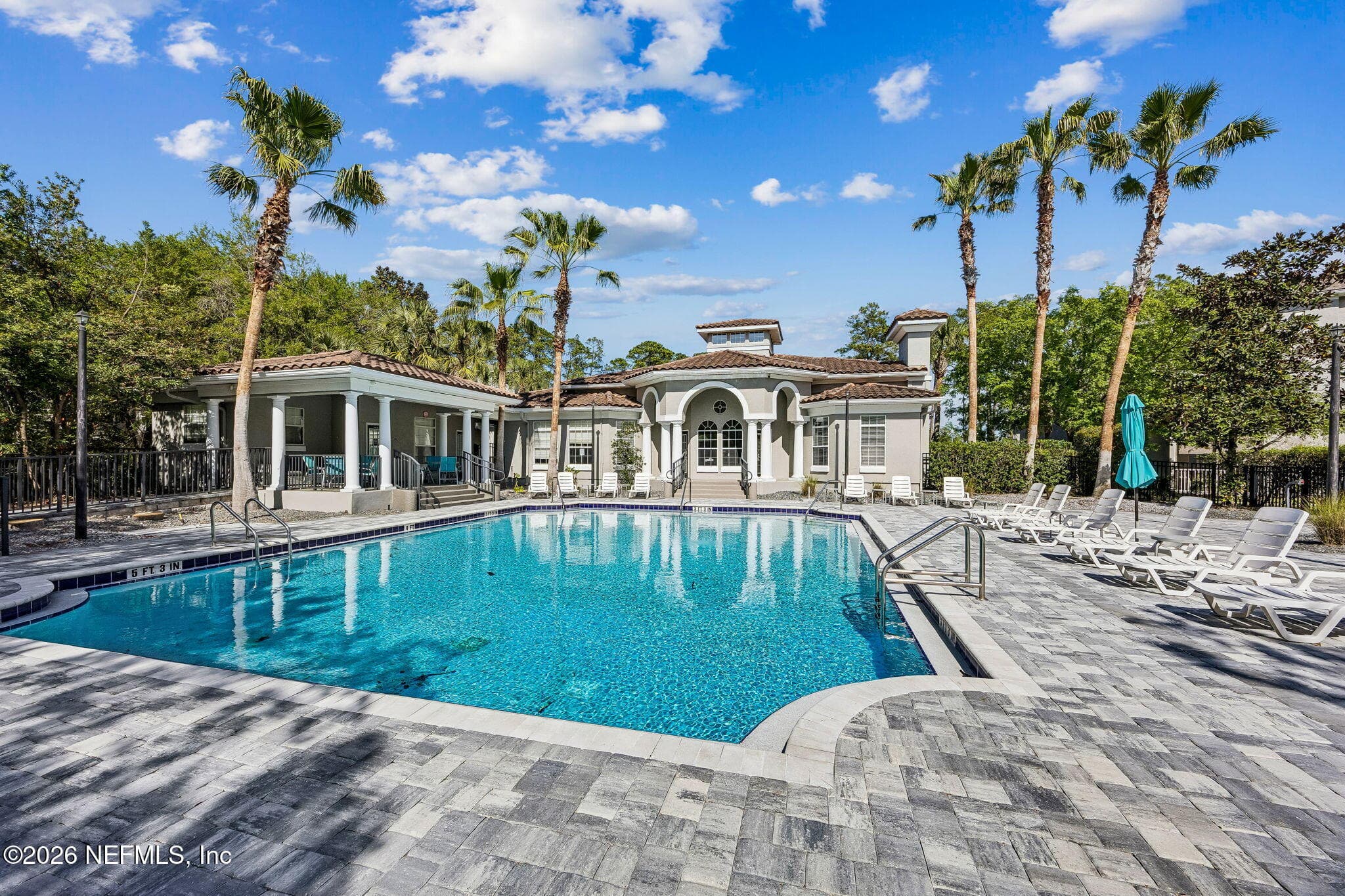 Welcome to Resort Style living! Ideally located near Flagler College, St. Augustine College, and a 15 minute drive to the beach — 440 S VILLA SAN MARCO Drive 201, St. Augustine, FL 32086