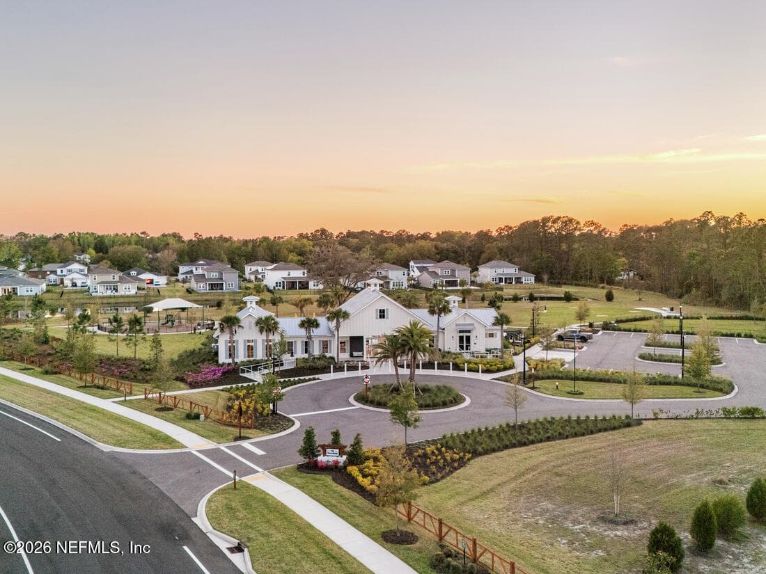 Photo 9 of 237 HILLCREST LP, St. Johns, FL 32259