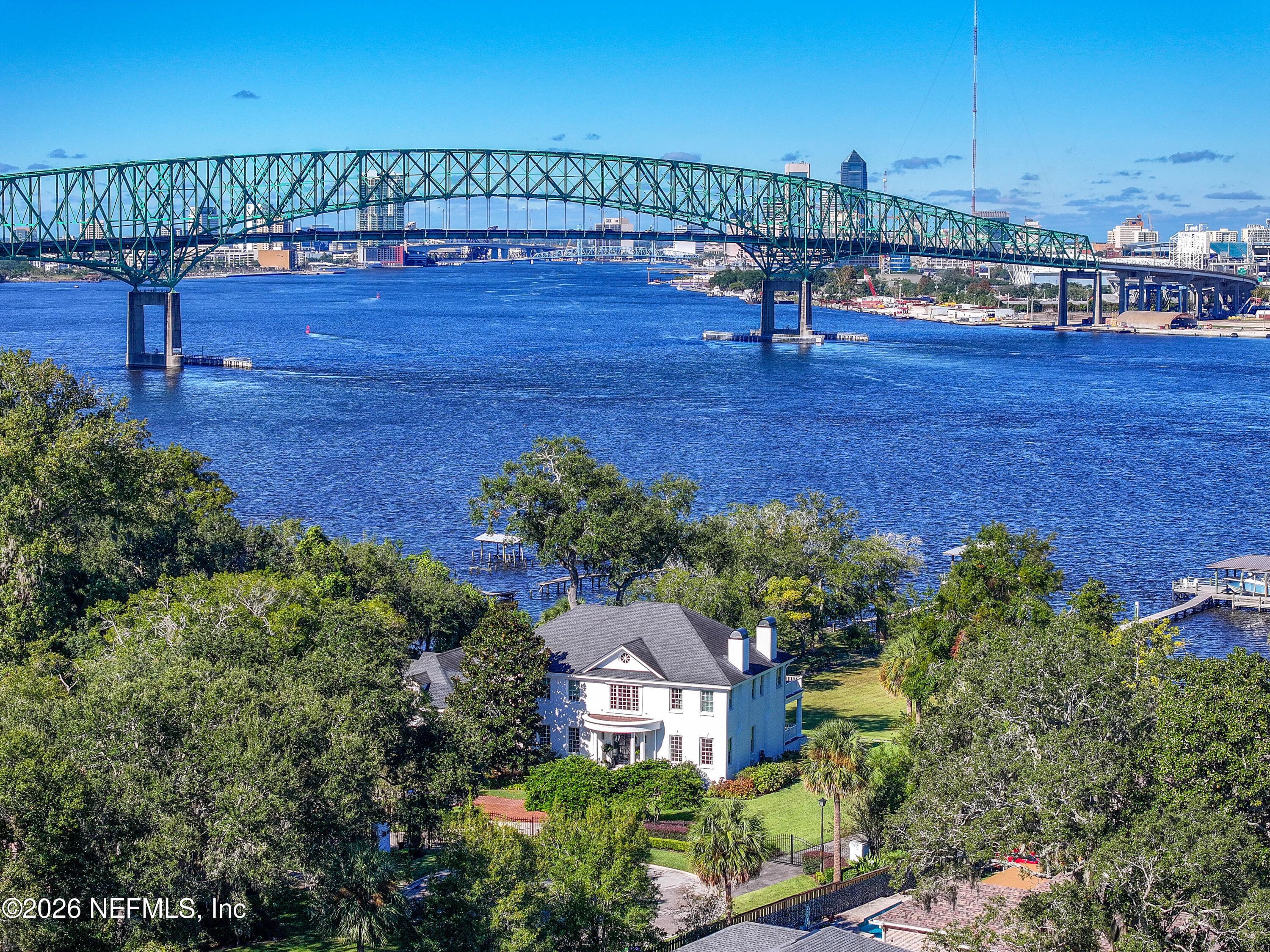 Spectacular view of the Hart bridge as well as the downtown skyline — 4626 RIVER POINT Road W, Jacksonville, FL 32207