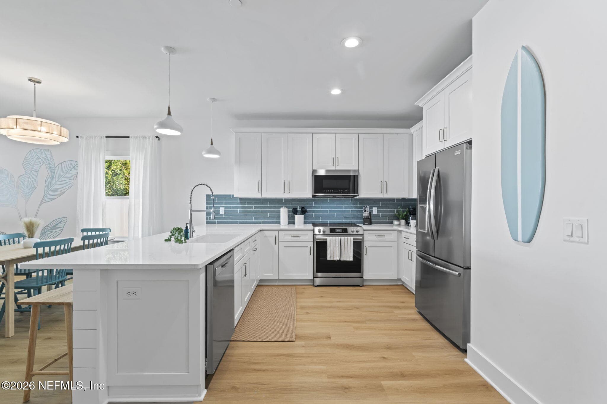 Shaker cabinetry with soft close doors and drawers — 921 2ND Avenue S, Jacksonville Beach, FL 32250