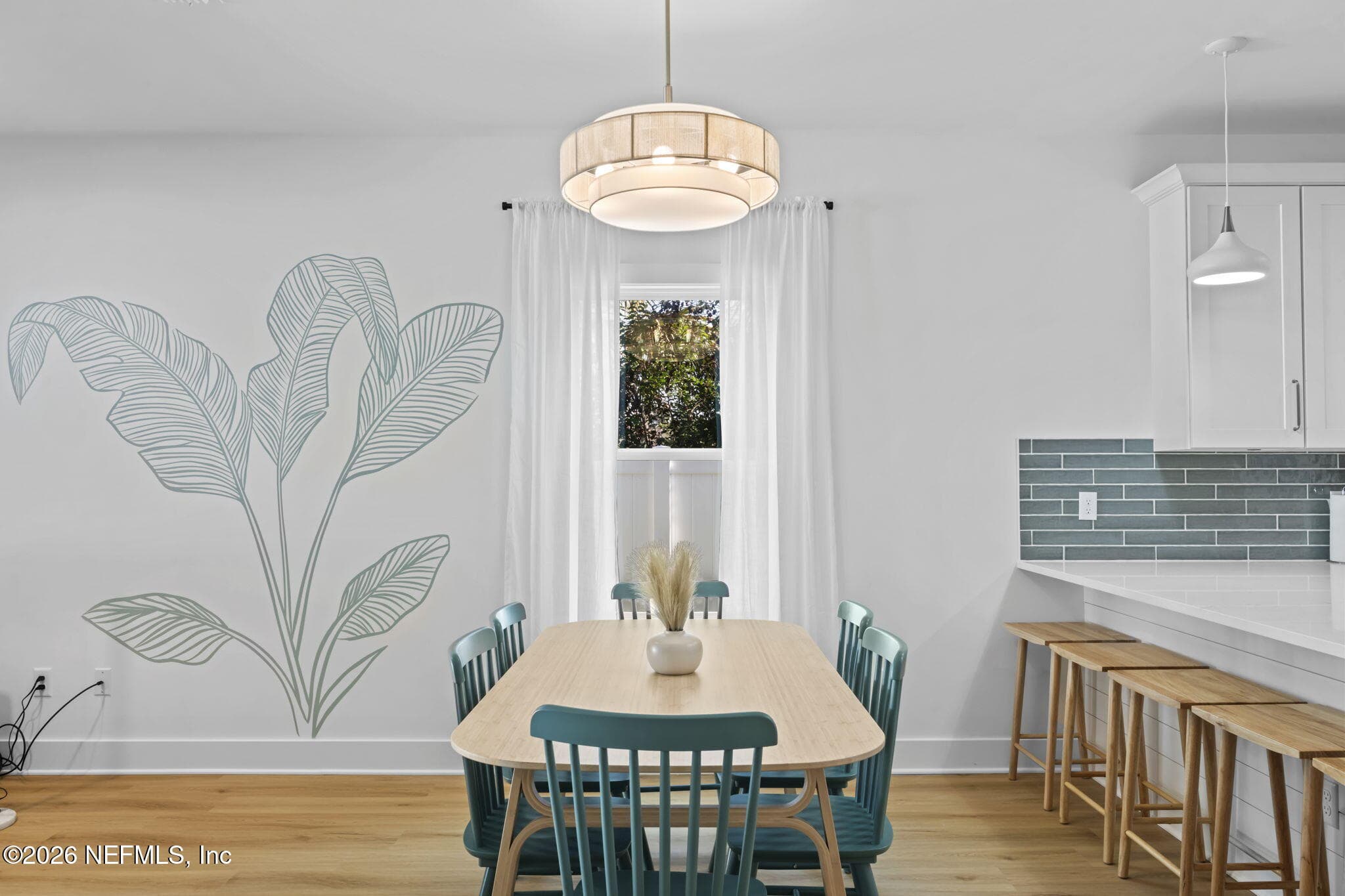 Designer lighting and finishes — 921 2ND Avenue S, Jacksonville Beach, FL 32250