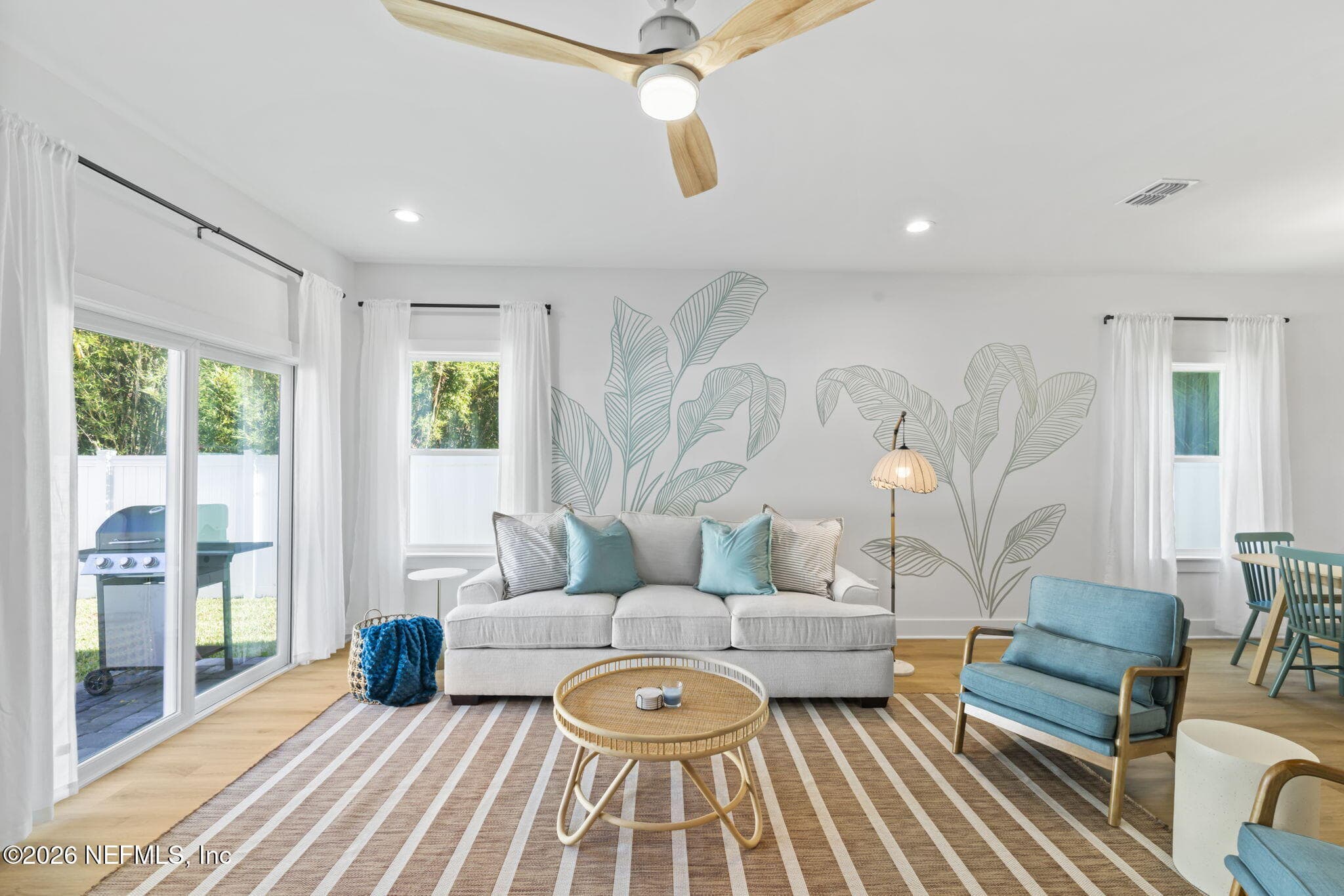 Modern Wall Decal accent wall and finishes — 921 2ND Avenue S, Jacksonville Beach, FL 32250