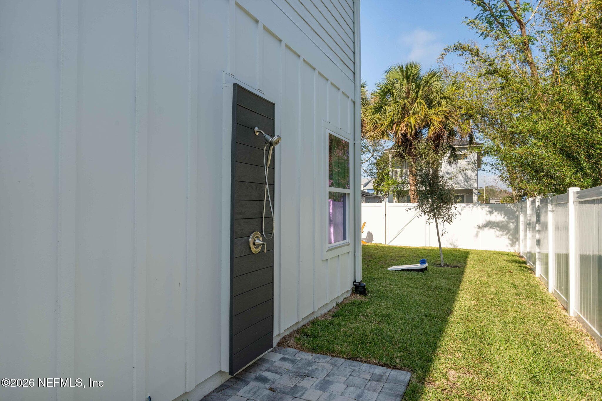 Outdoor shower with hot and cold water — 921 2ND Avenue S, Jacksonville Beach, FL 32250