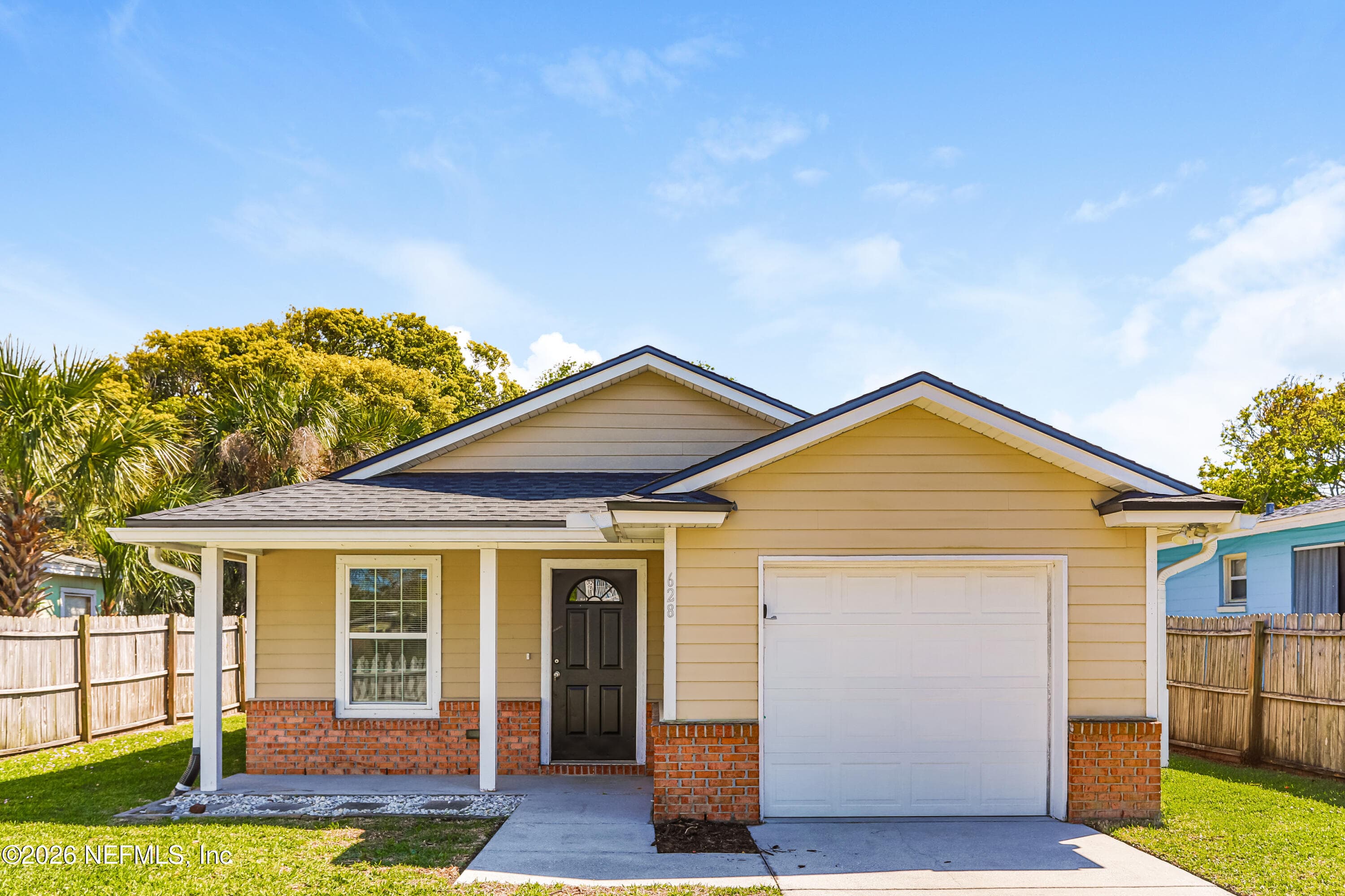 Photo 2 of 628 4TH Avenue S, Jacksonville Beach, FL 32250