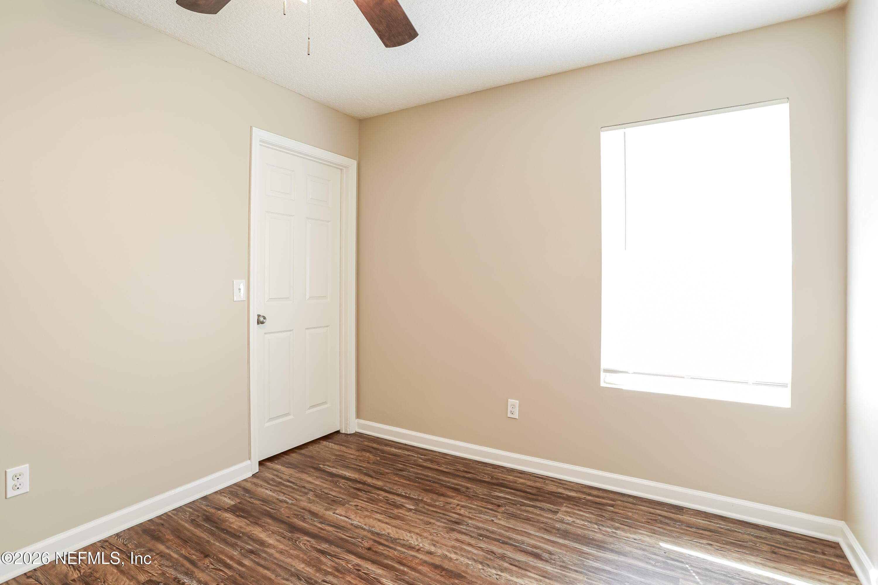 Photo 12 of 628 4TH Avenue S, Jacksonville Beach, FL 32250