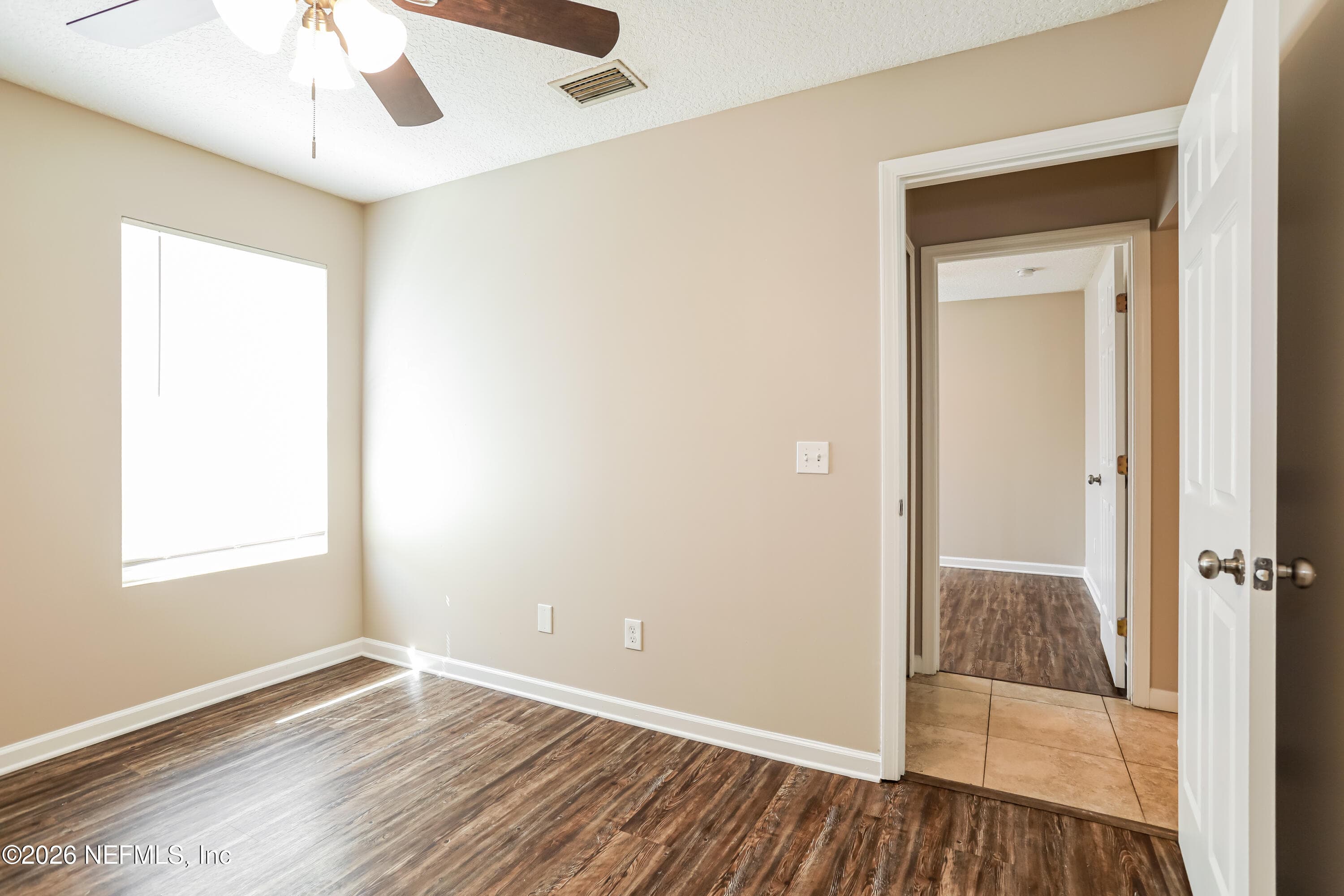 Photo 13 of 628 4TH Avenue S, Jacksonville Beach, FL 32250