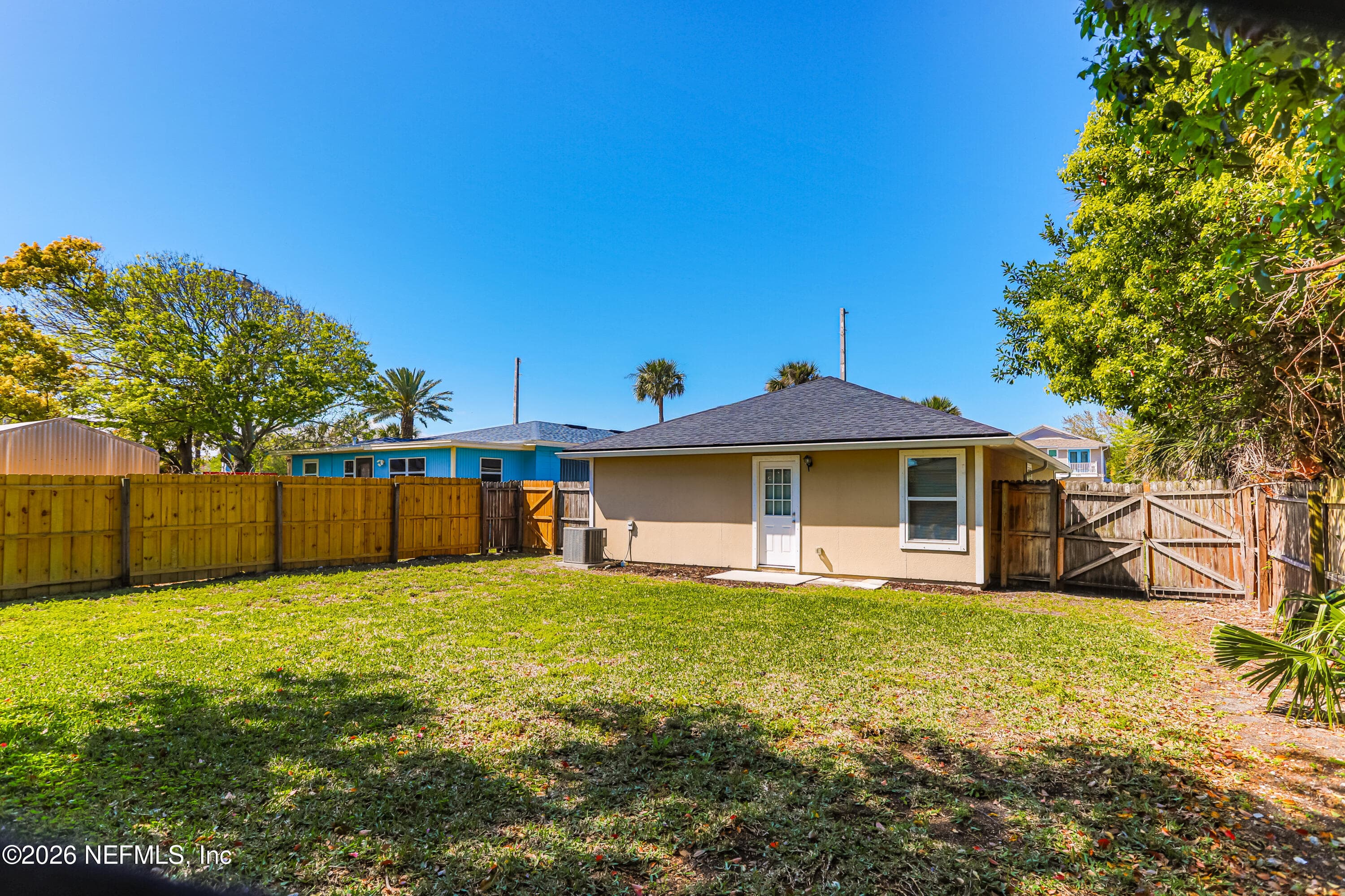 Photo 15 of 628 4TH Avenue S, Jacksonville Beach, FL 32250