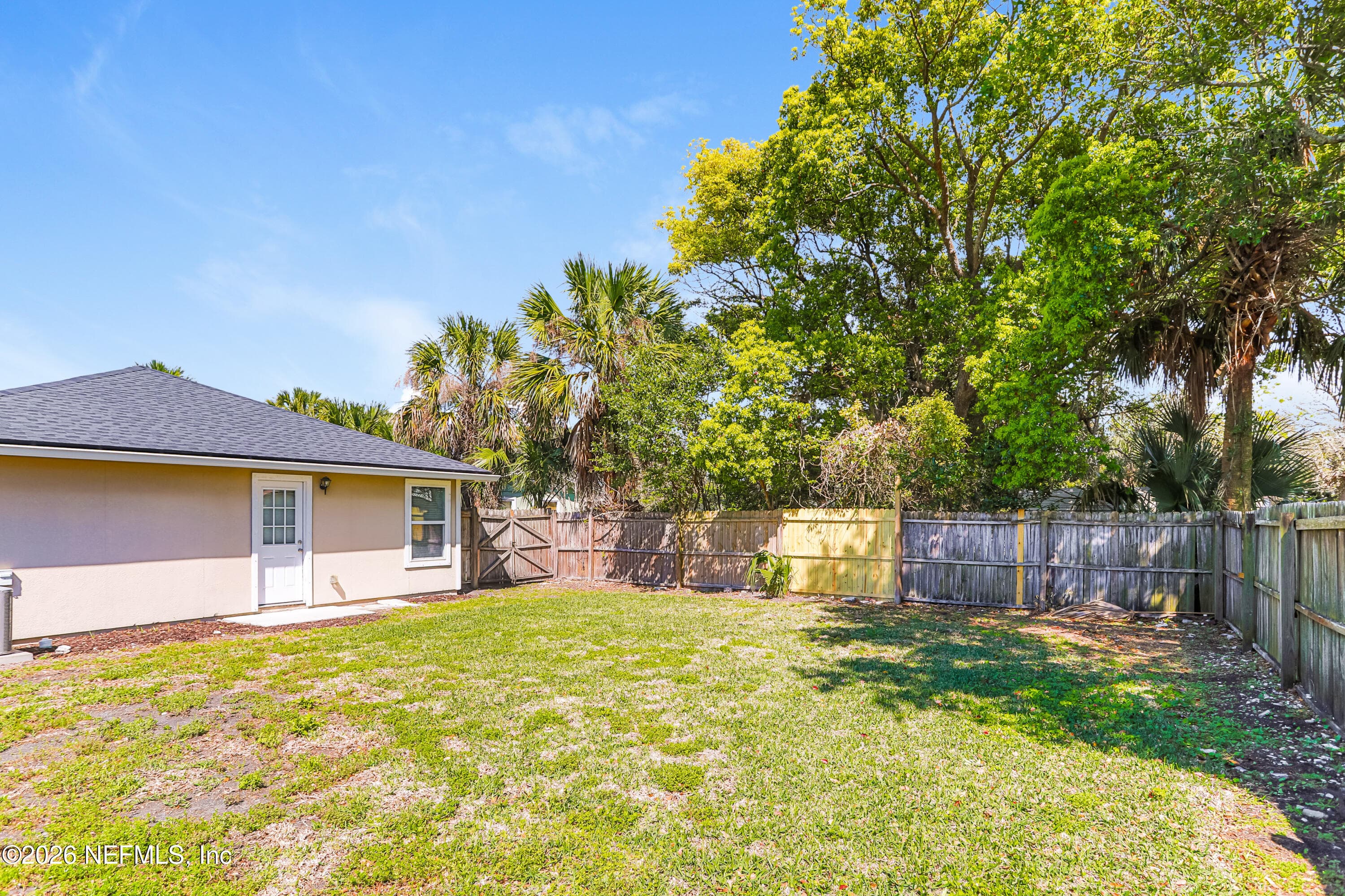 Photo 16 of 628 4TH Avenue S, Jacksonville Beach, FL 32250
