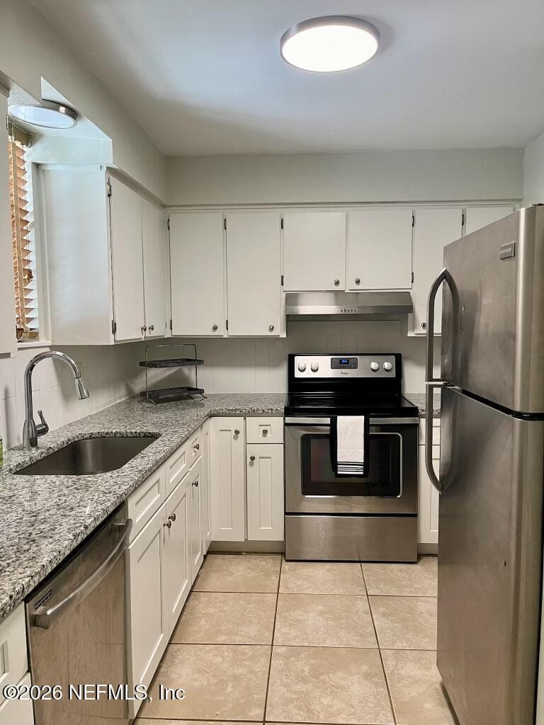 Kitchen — 1716 EL CAMINO Road #3, Jacksonville, FL 32216
