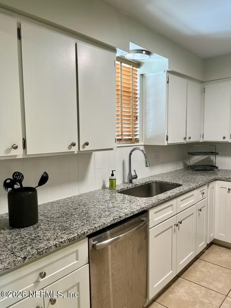 Kitchen — 1716 EL CAMINO Road #3, Jacksonville, FL 32216