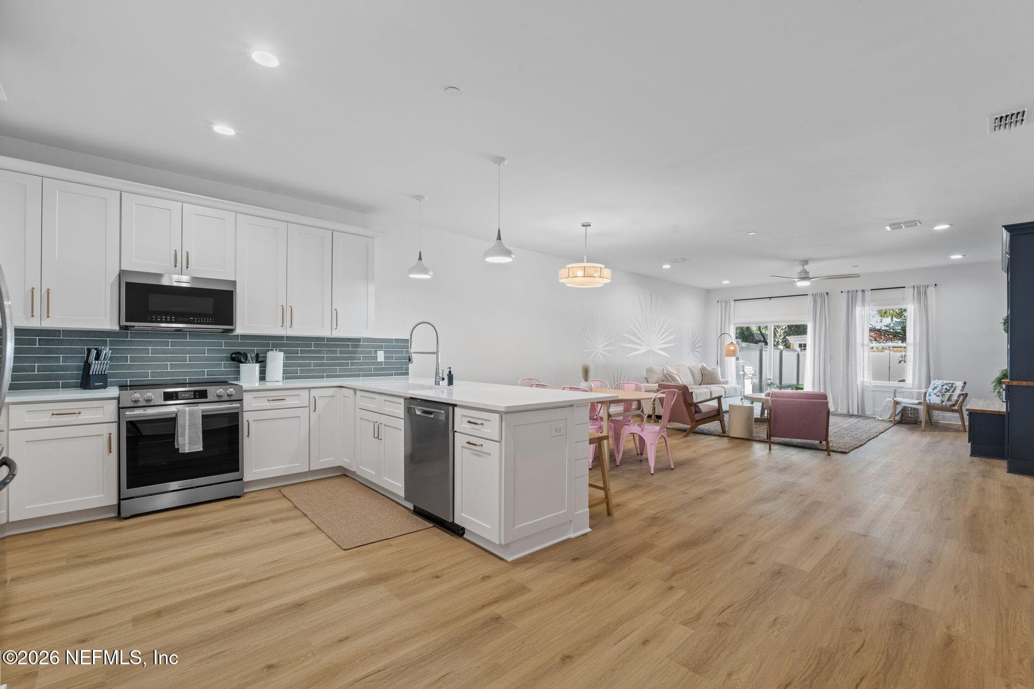 Professional kitchen design with high end appliance systems — 923 2ND Avenue S, Jacksonville Beach, FL 32250