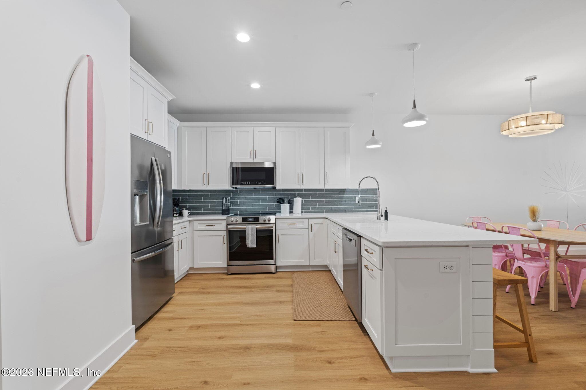 Shaker cabinetry with soft close doors and drawers — 923 2ND Avenue S, Jacksonville Beach, FL 32250