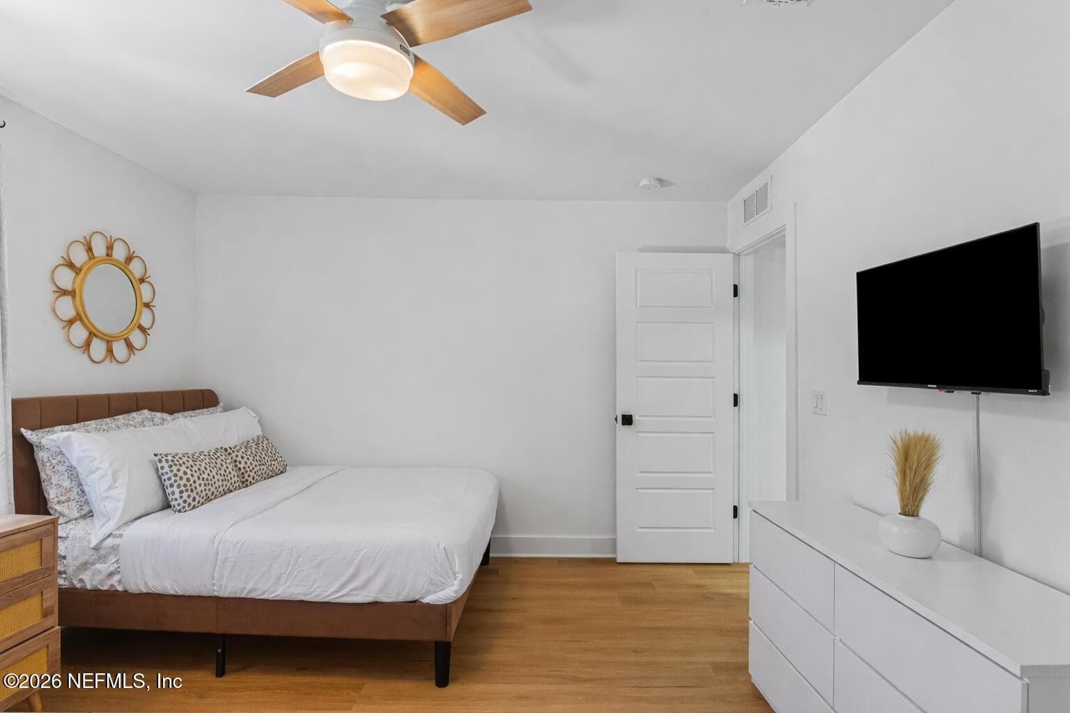 3rd Bedroom with modern furnishings — 923 2ND Avenue S, Jacksonville Beach, FL 32250
