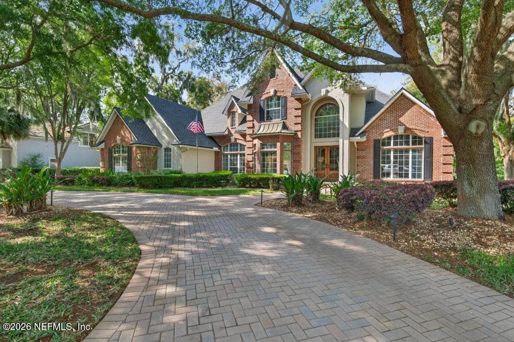 Photo 18 of 13719 SAXON LAKE Drive, Jacksonville, FL 32225