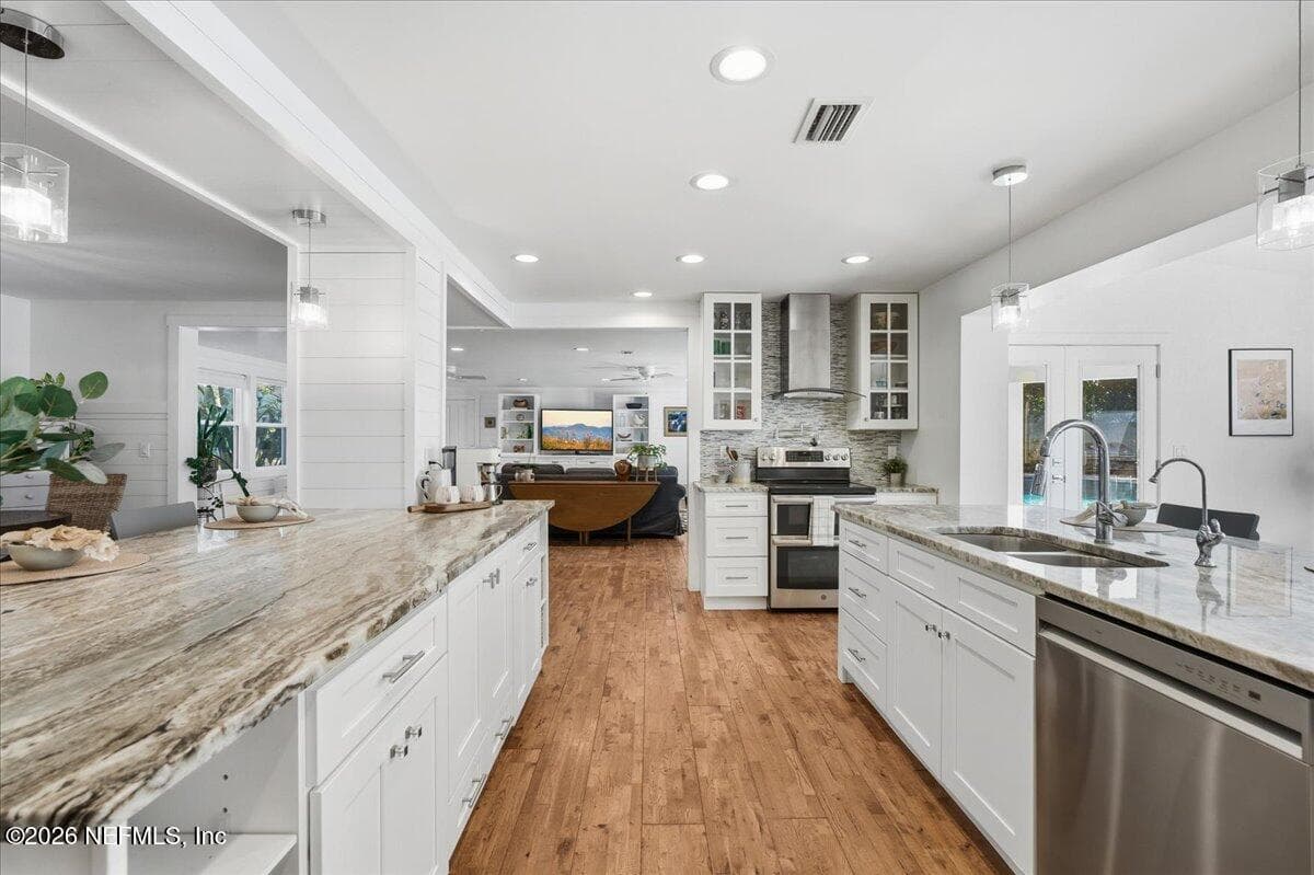Photo 12 of 830 HAGLER Drive, Neptune Beach, FL 32266