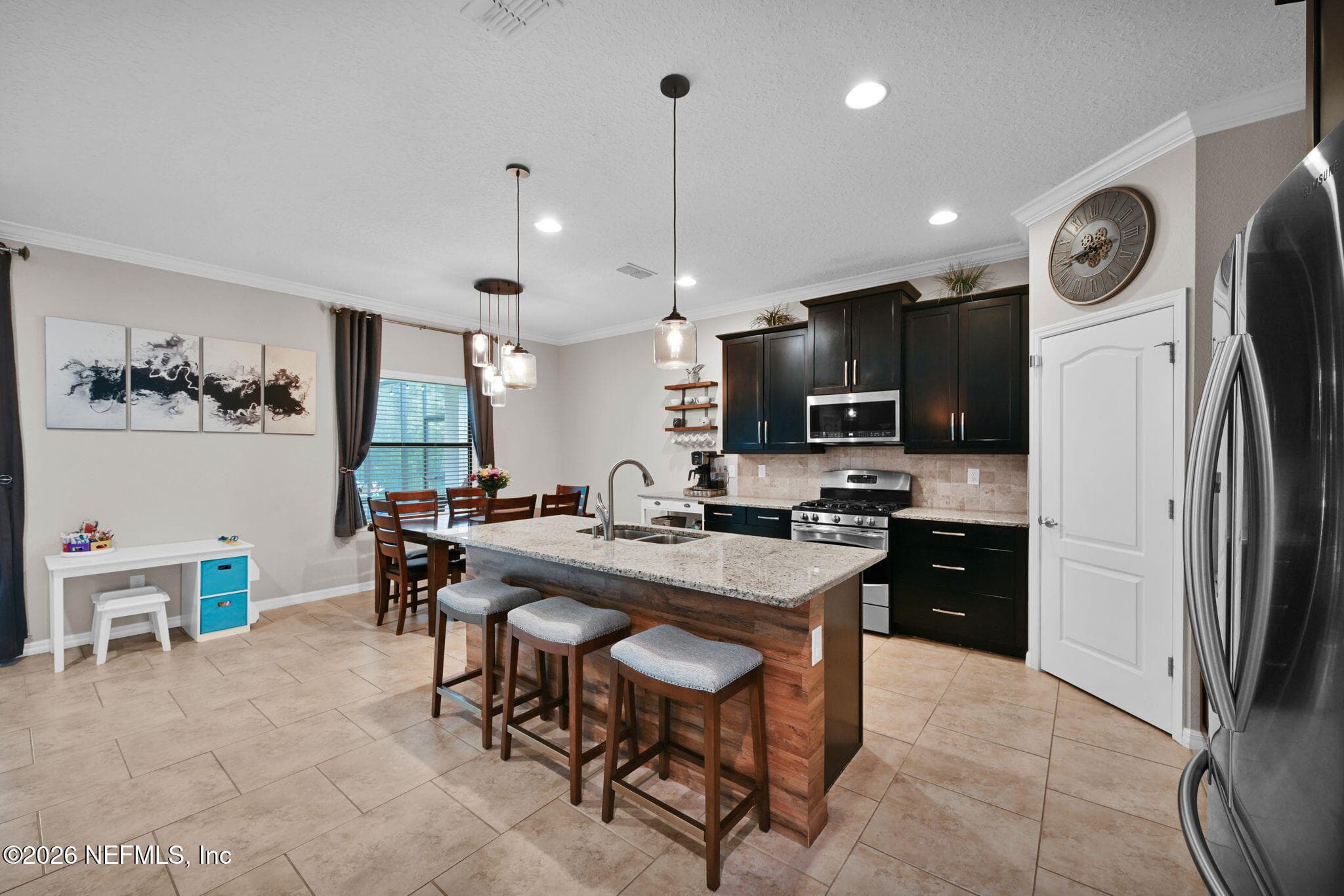 Breakfast Bar Island — 212 N ARABELLA Way, St. Johns, FL 32259