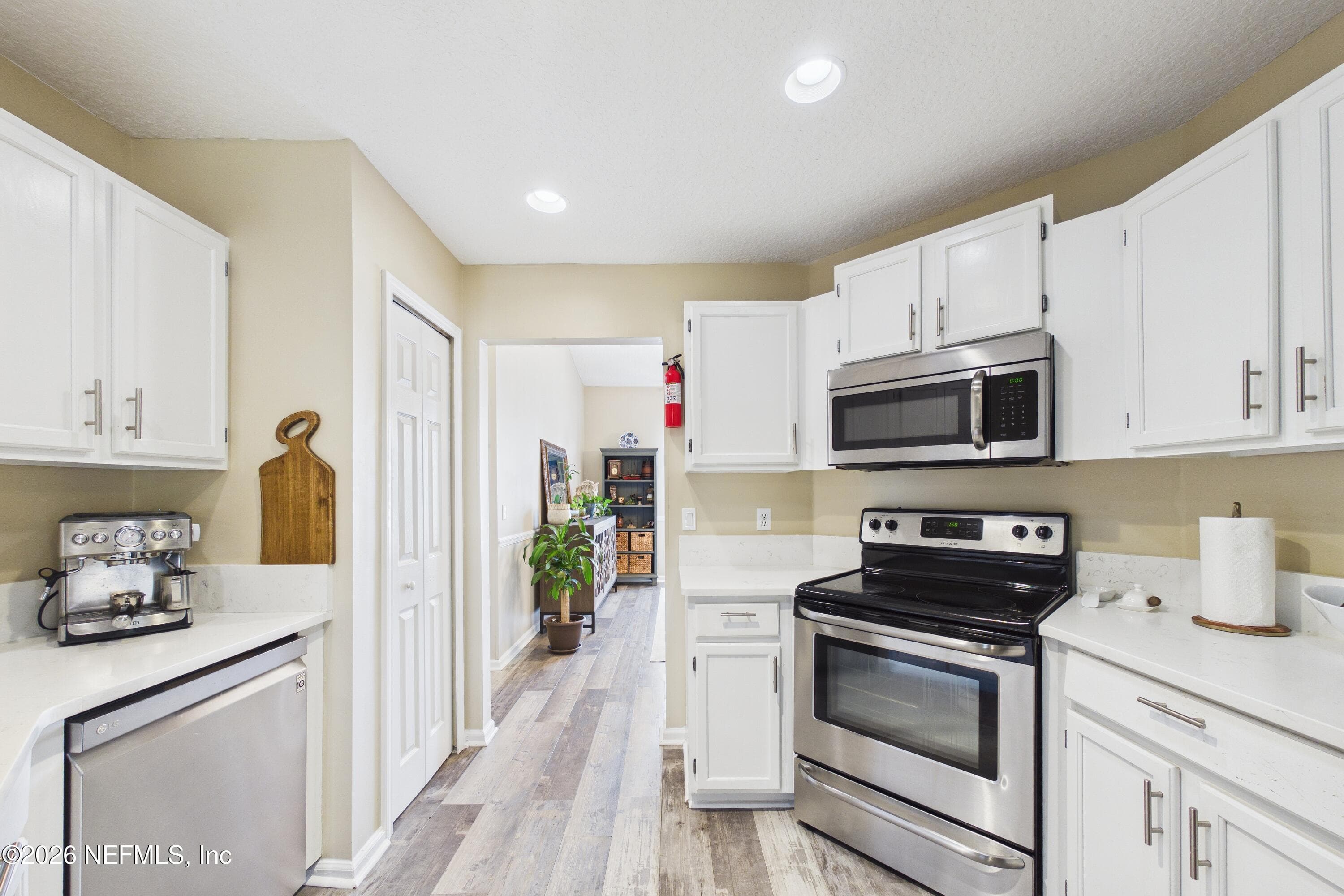 Photo 9 of 2487 WINGED ELM Drive E, Jacksonville, FL 32246