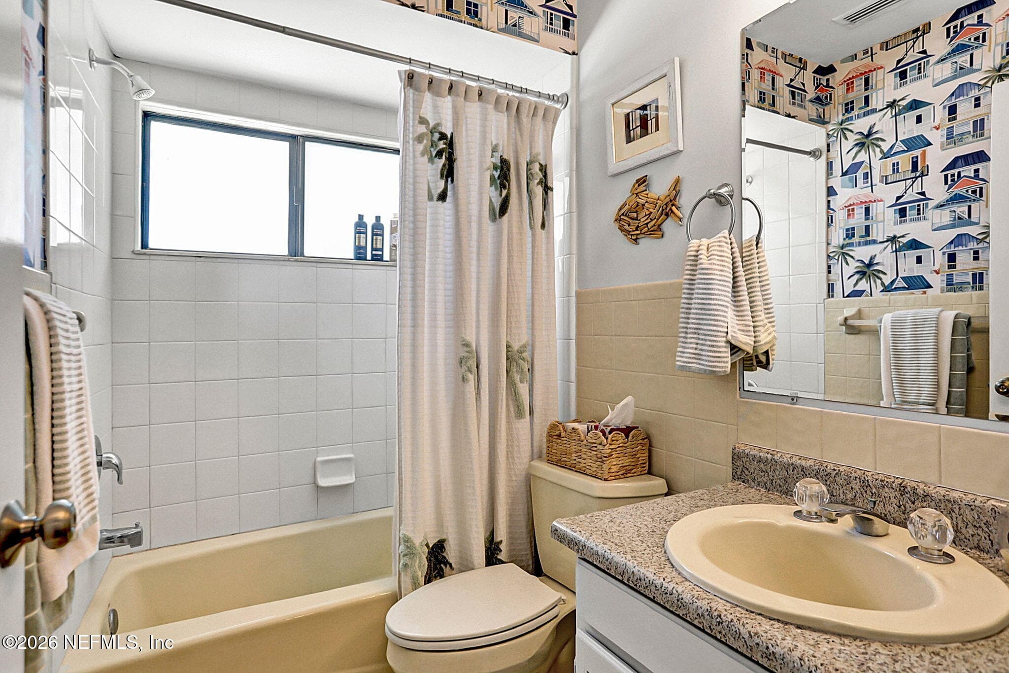West Unit Full Hallway Bathroom — 206/208 HOPKINS Street, Neptune Beach, FL 32266